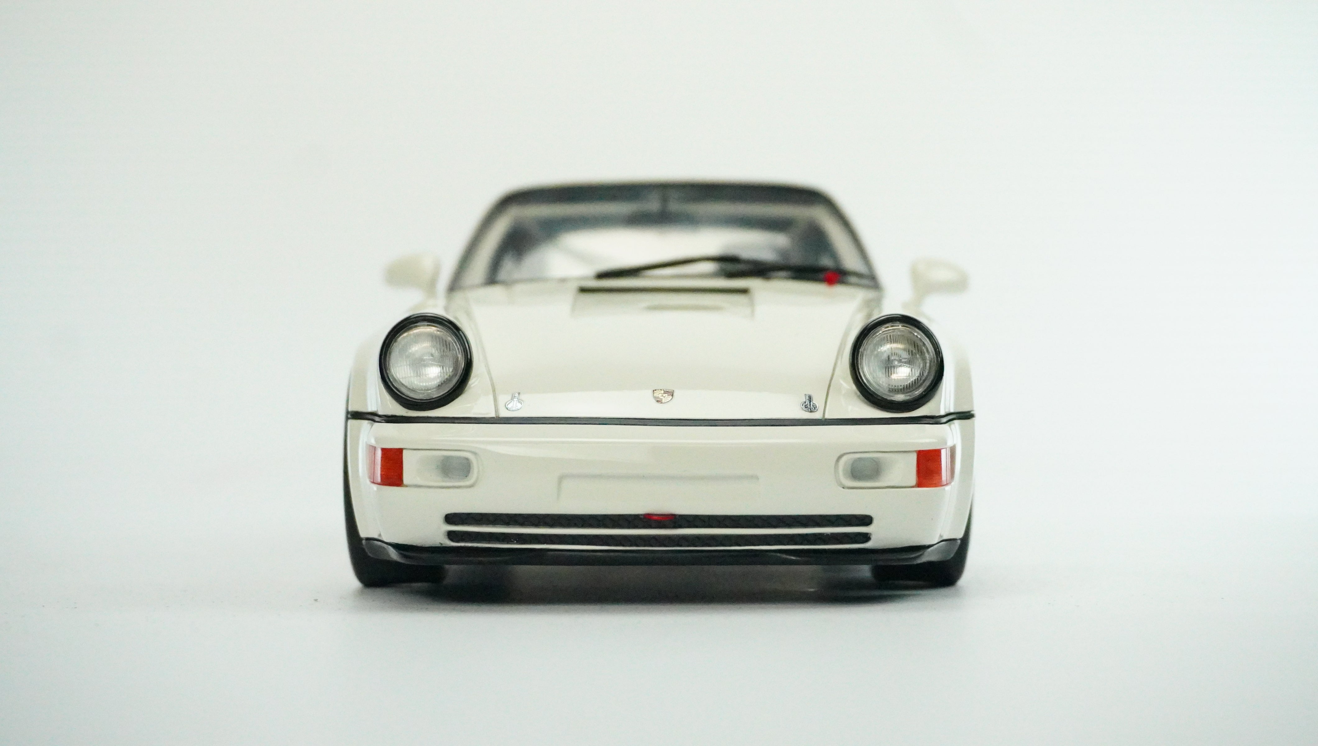 Porsche 964 RSR Carrera Limited 1:18