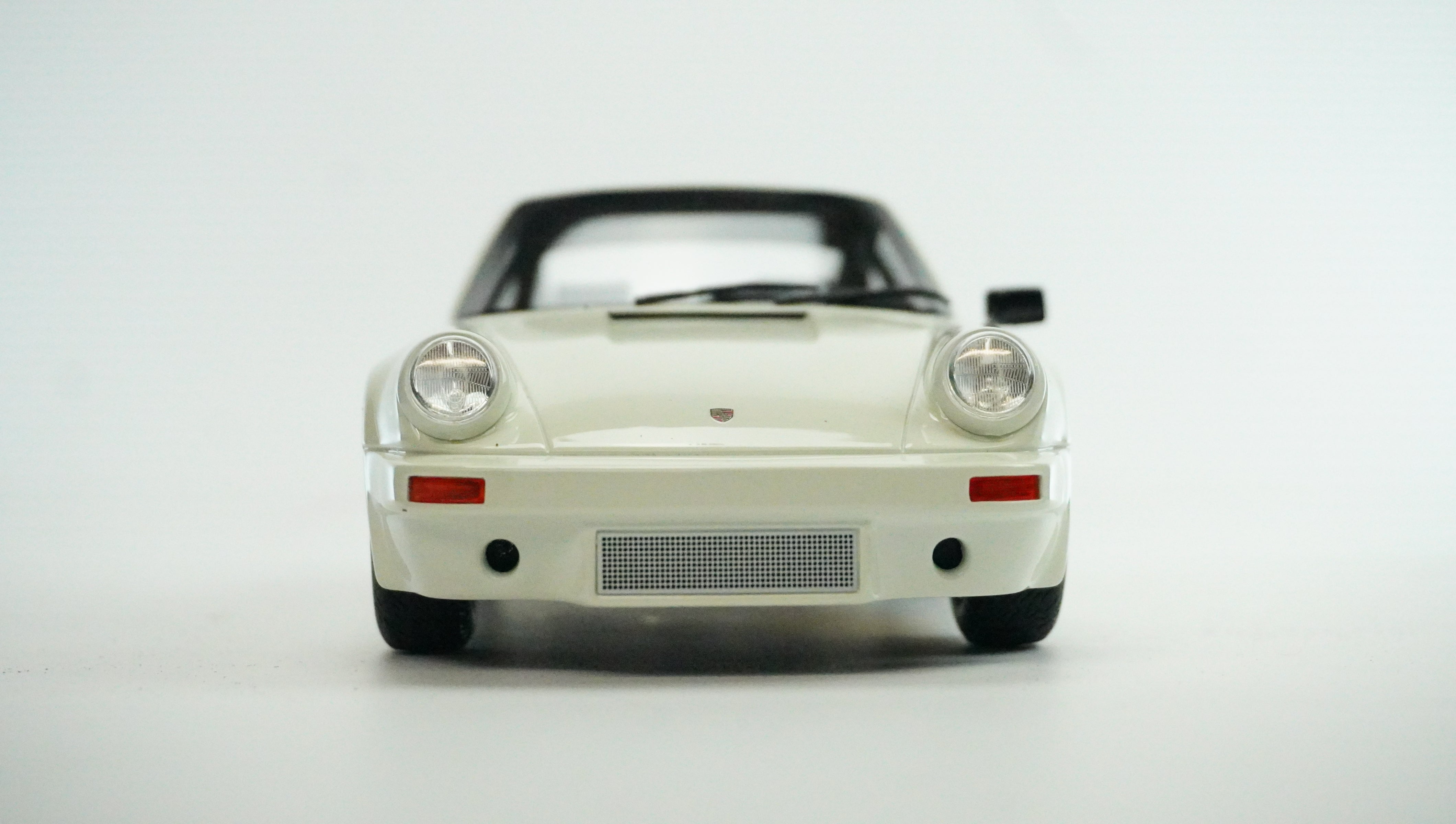 Porsche 911 3.0 RS Limited 1:18