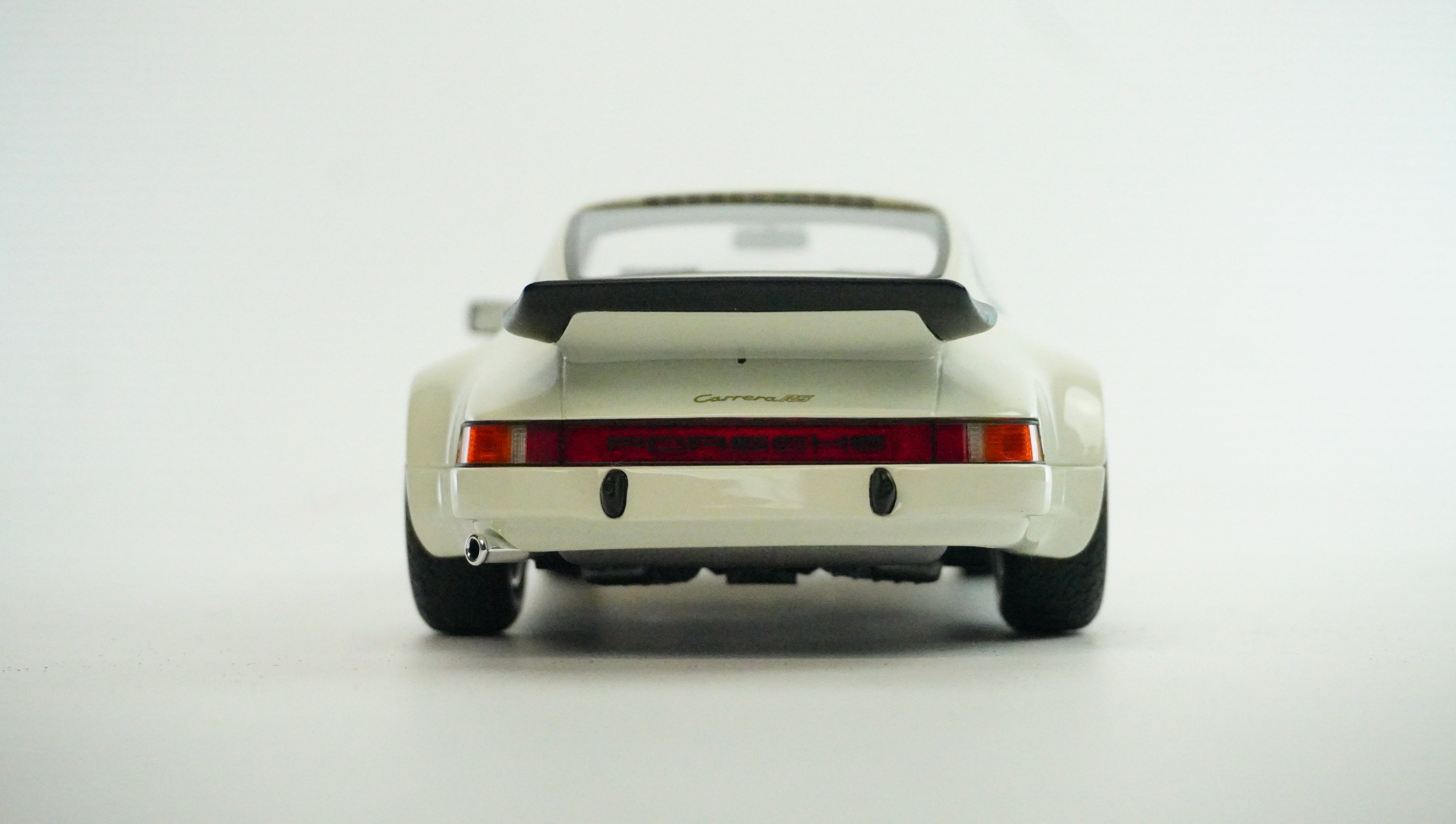 Porsche 911 3.0 RS Limited 1:18