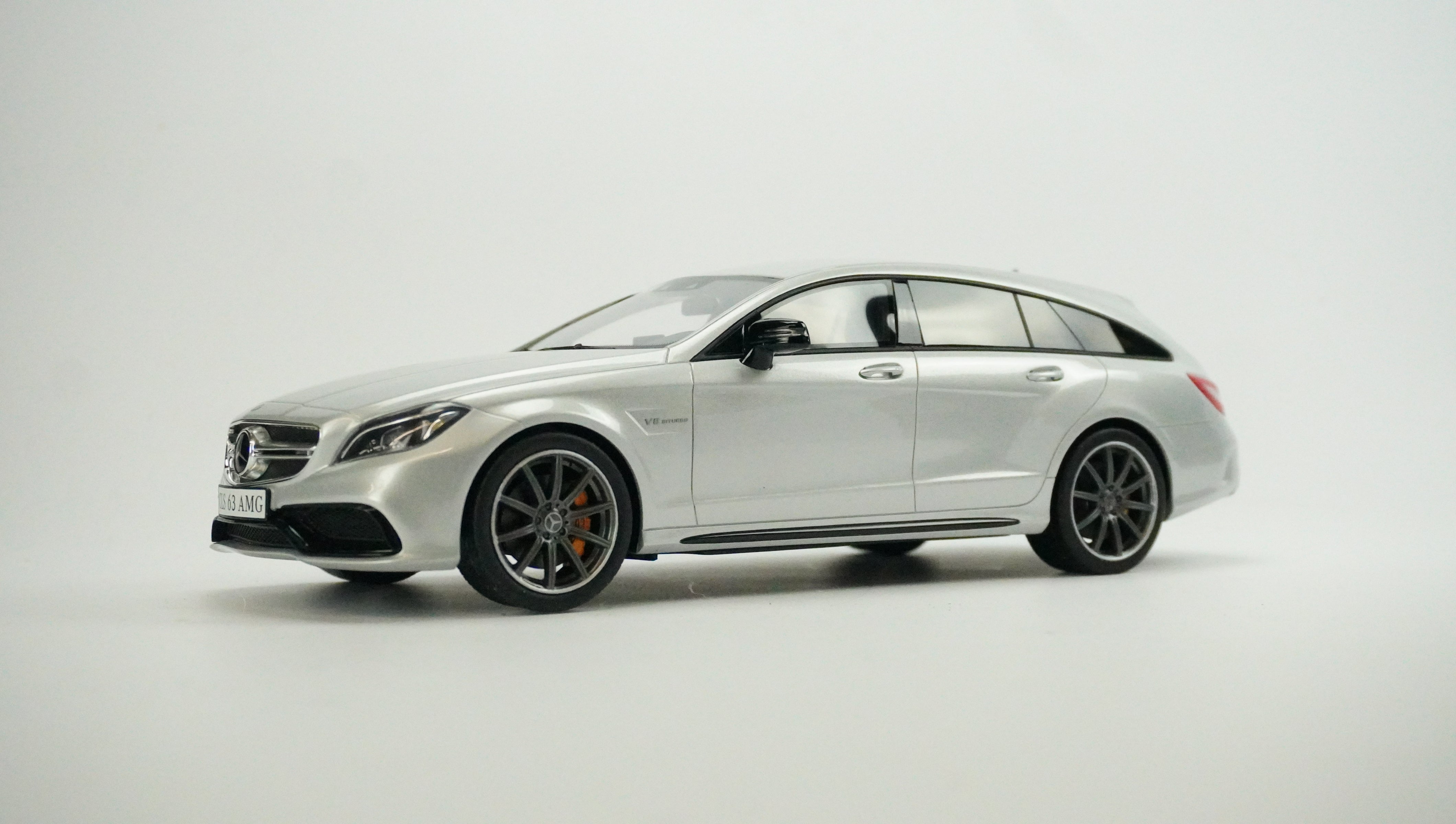 Mercedes Benz CLS Shooting Brake Limited Rarität 1:18