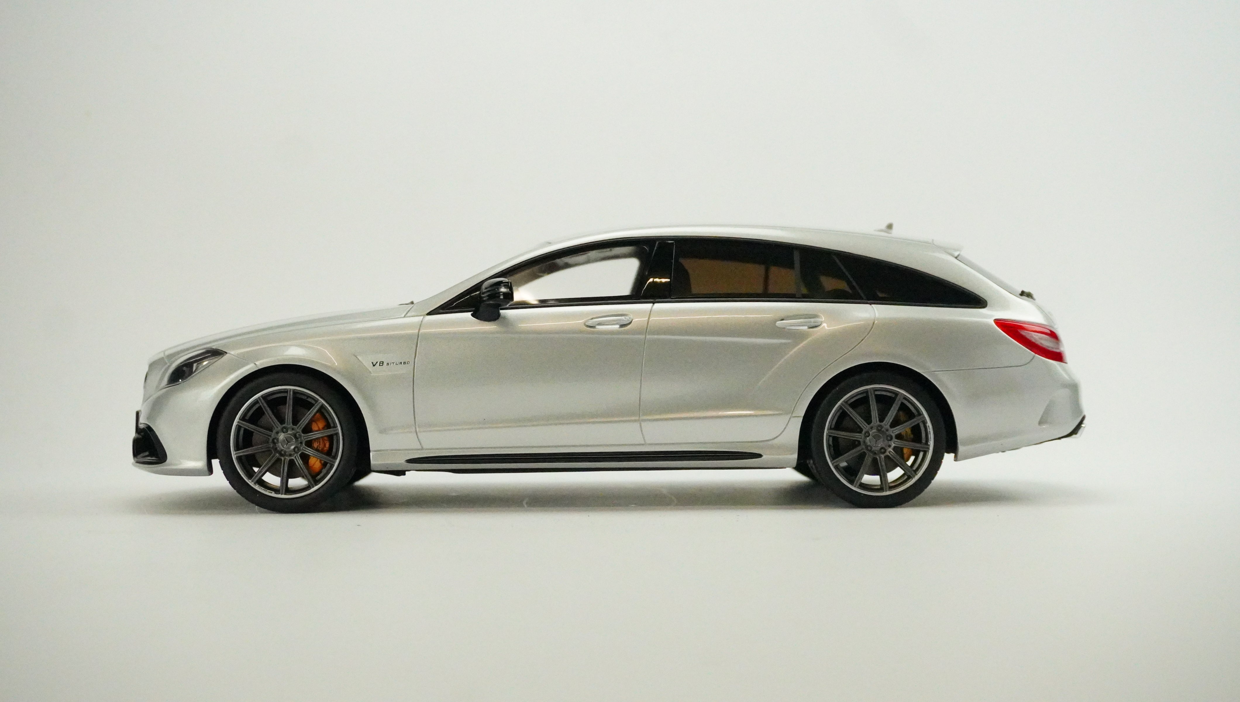 Mercedes Benz CLS Shooting Brake Limited Rarität 1:18