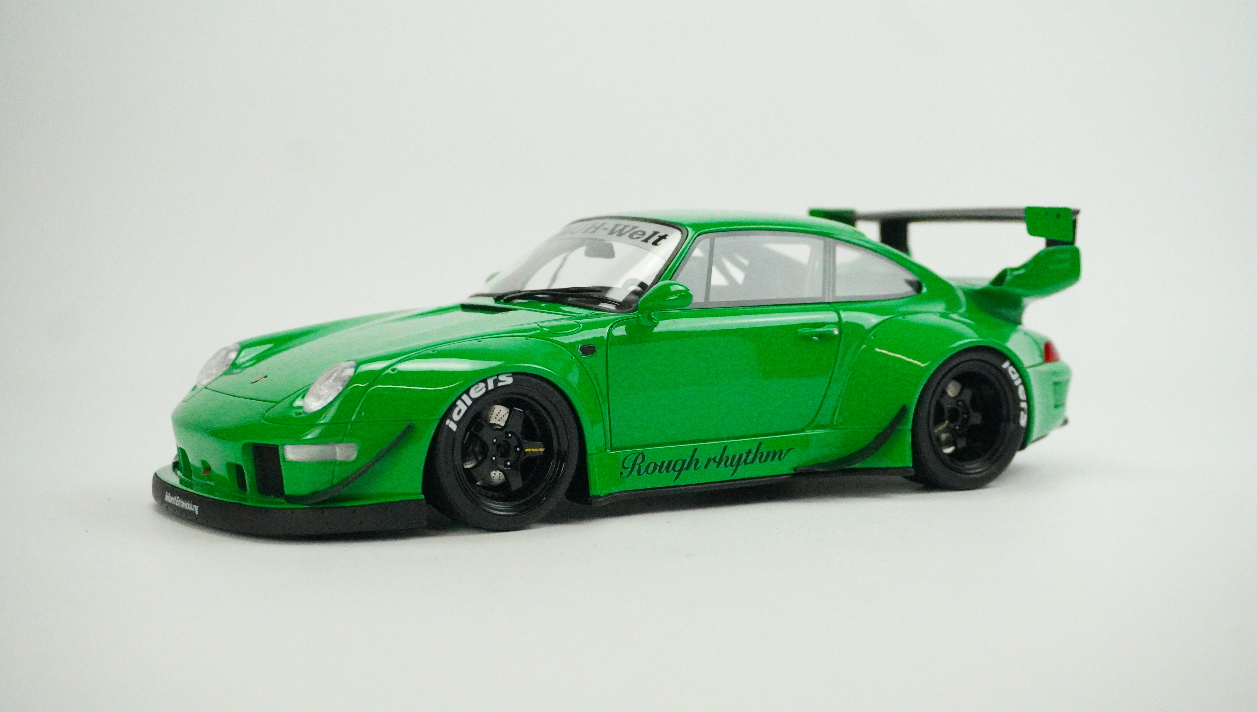 Porsche 911 (993) RWB Limited 1:18