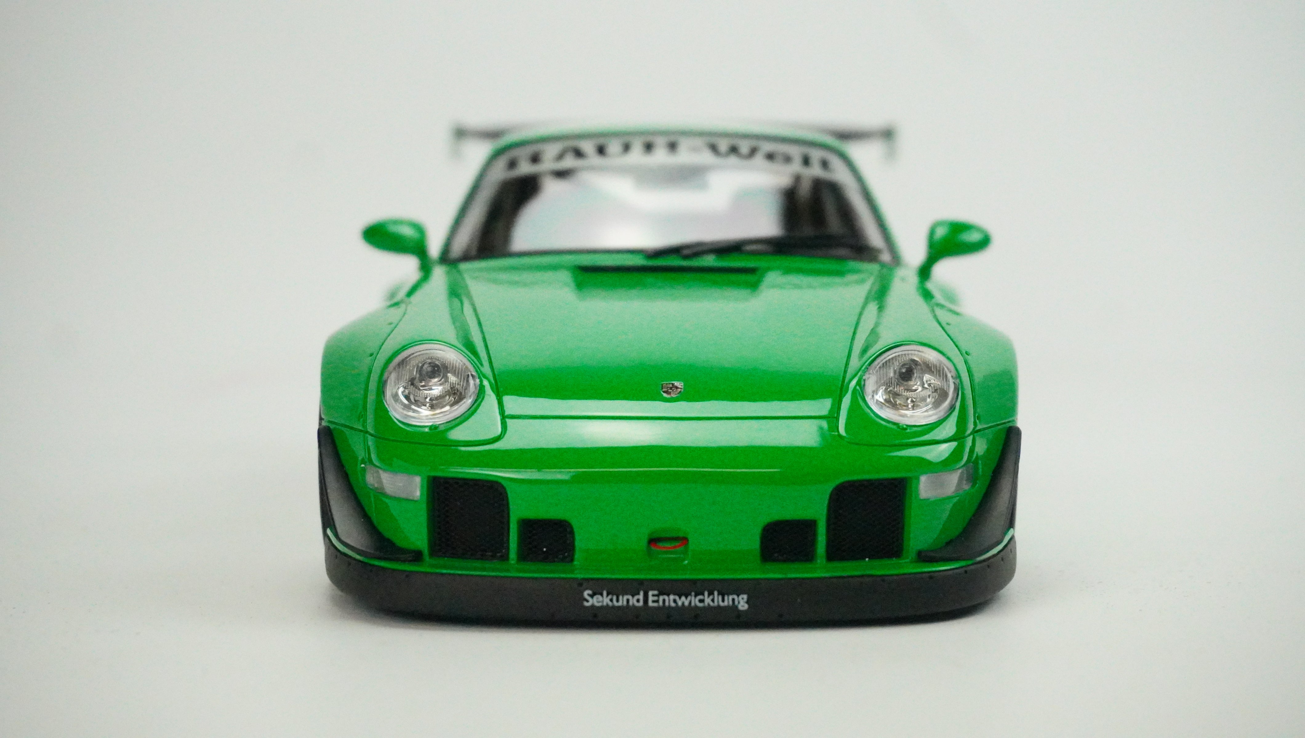 Porsche 911 (993) RWB Limited 1:18