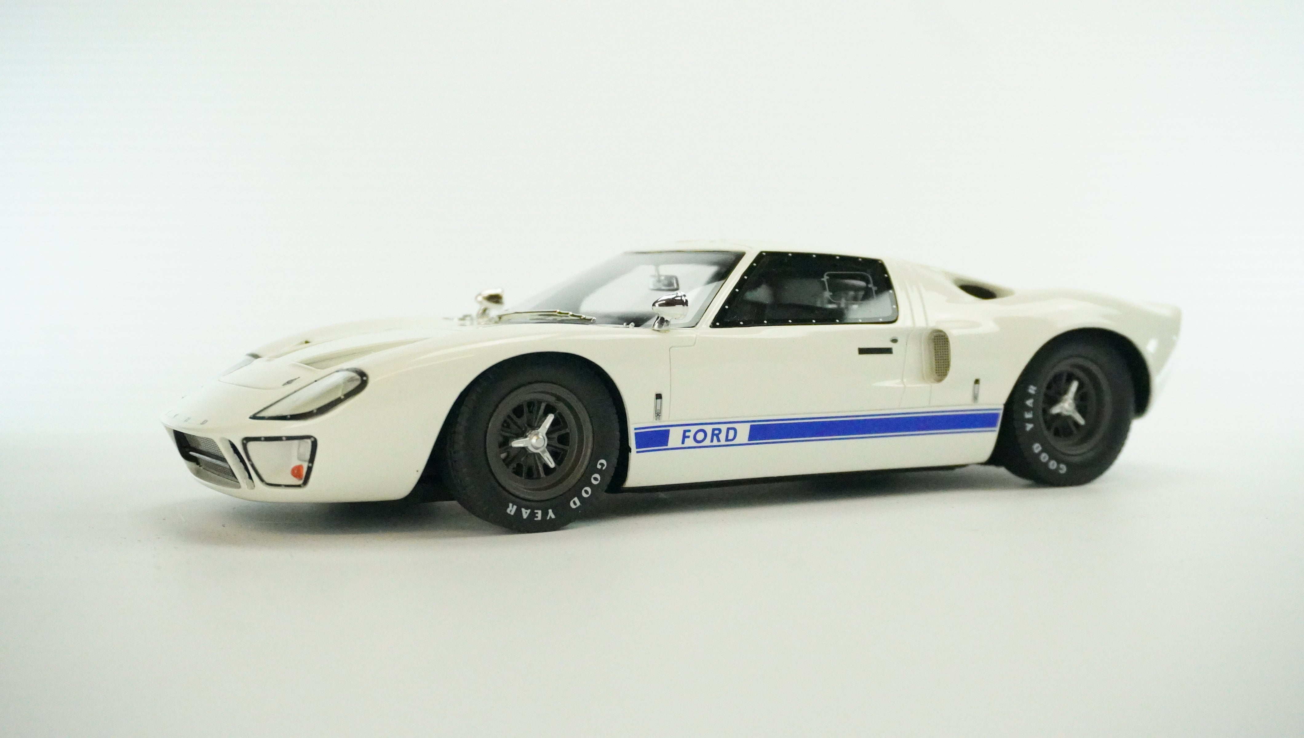 Ford GT40 MKI Limited 1:18
