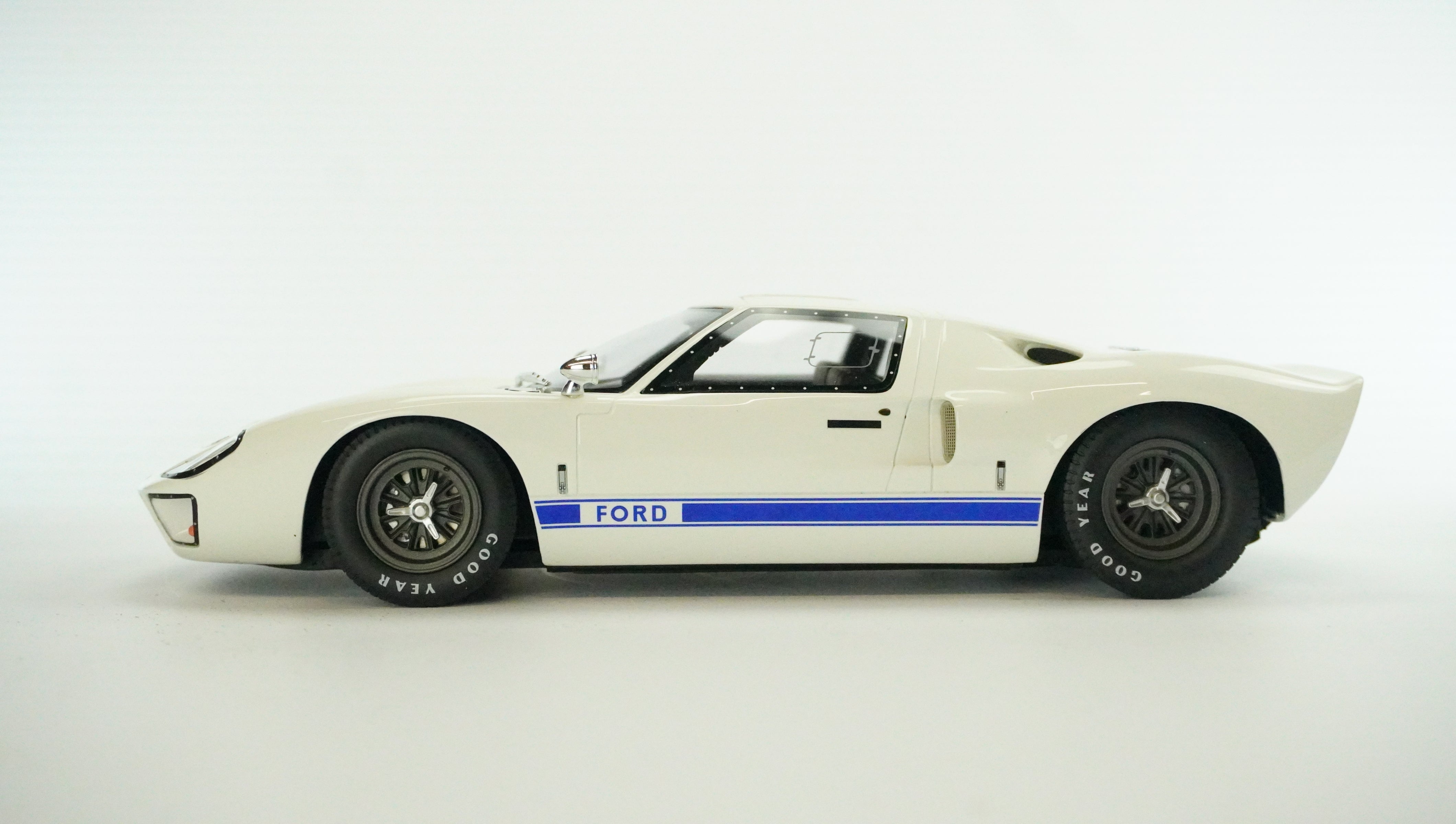 Ford GT40 MKI Limited 1:18