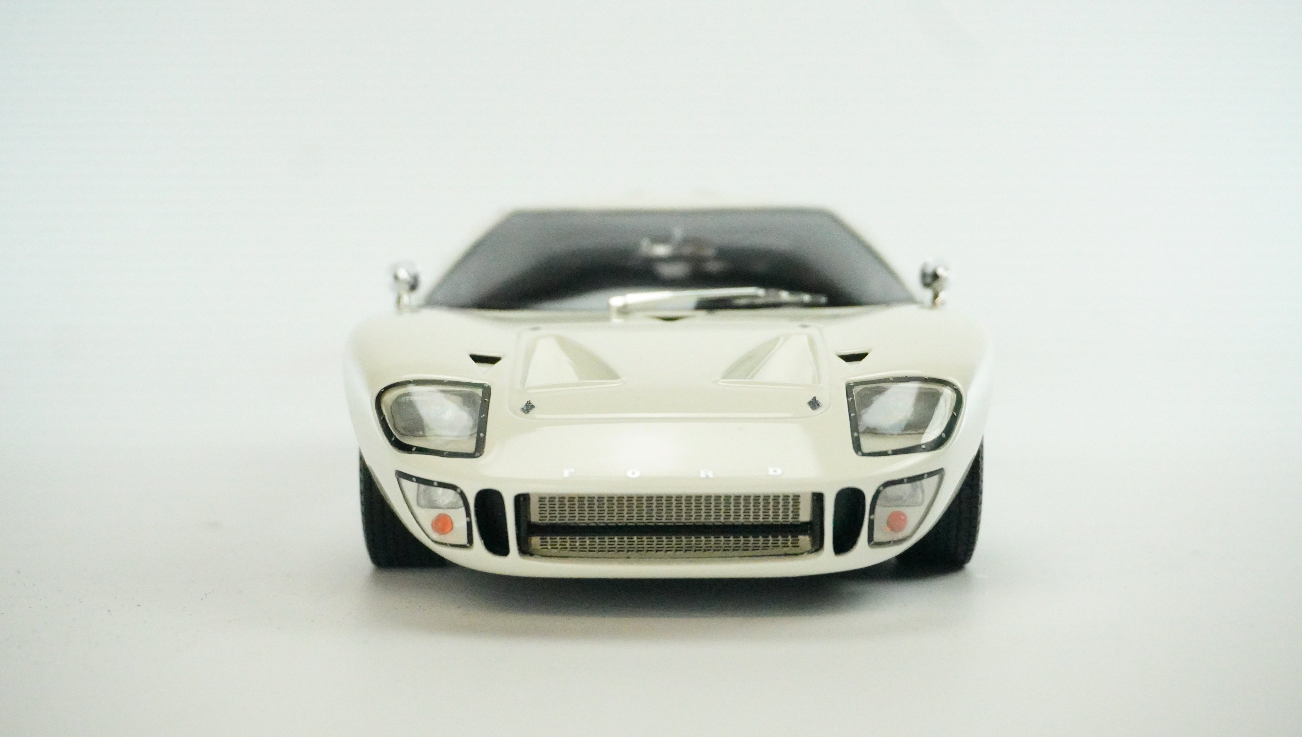 Ford GT40 MKI Limited 1:18