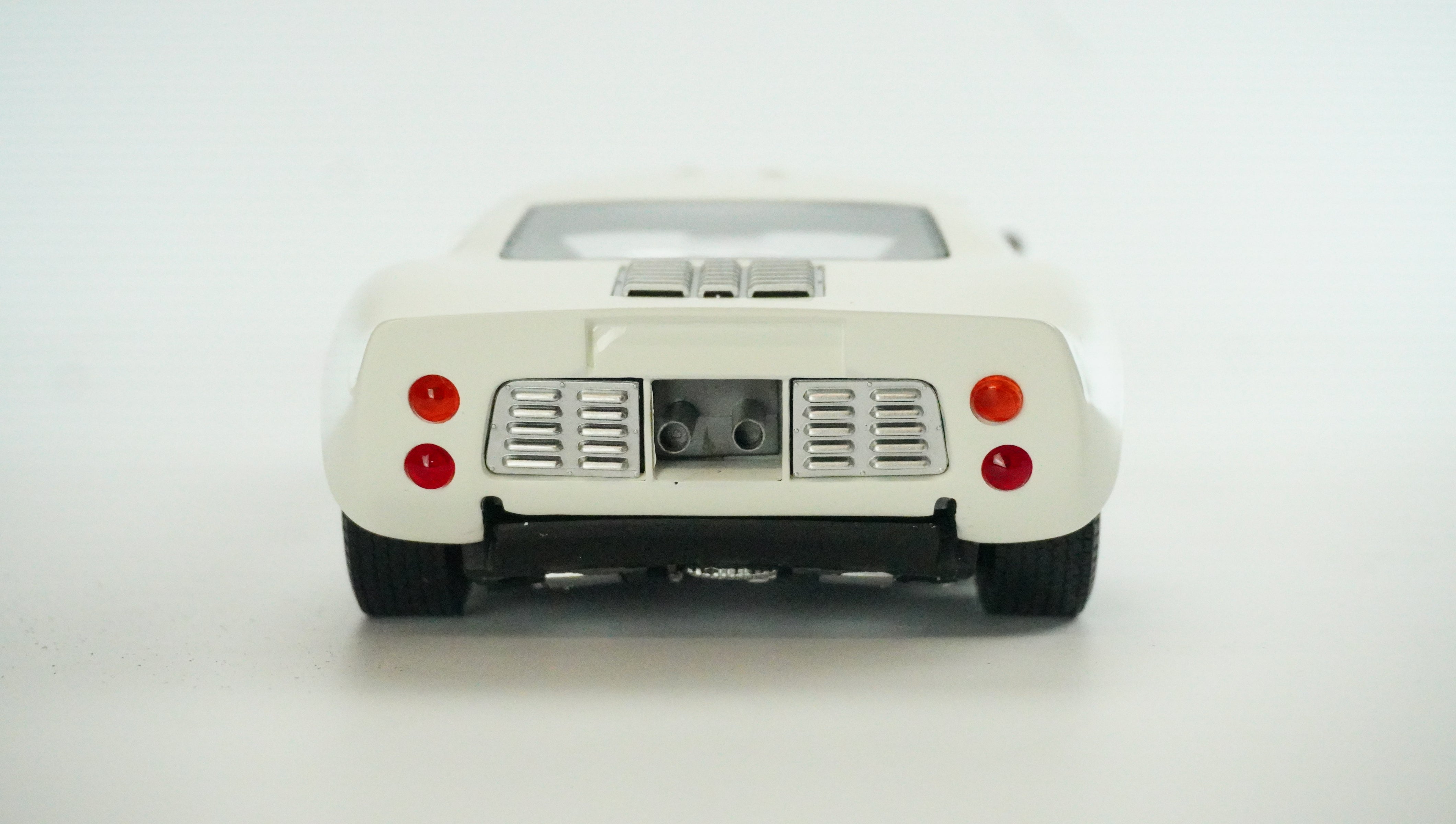 Ford GT40 MKI Limited 1:18