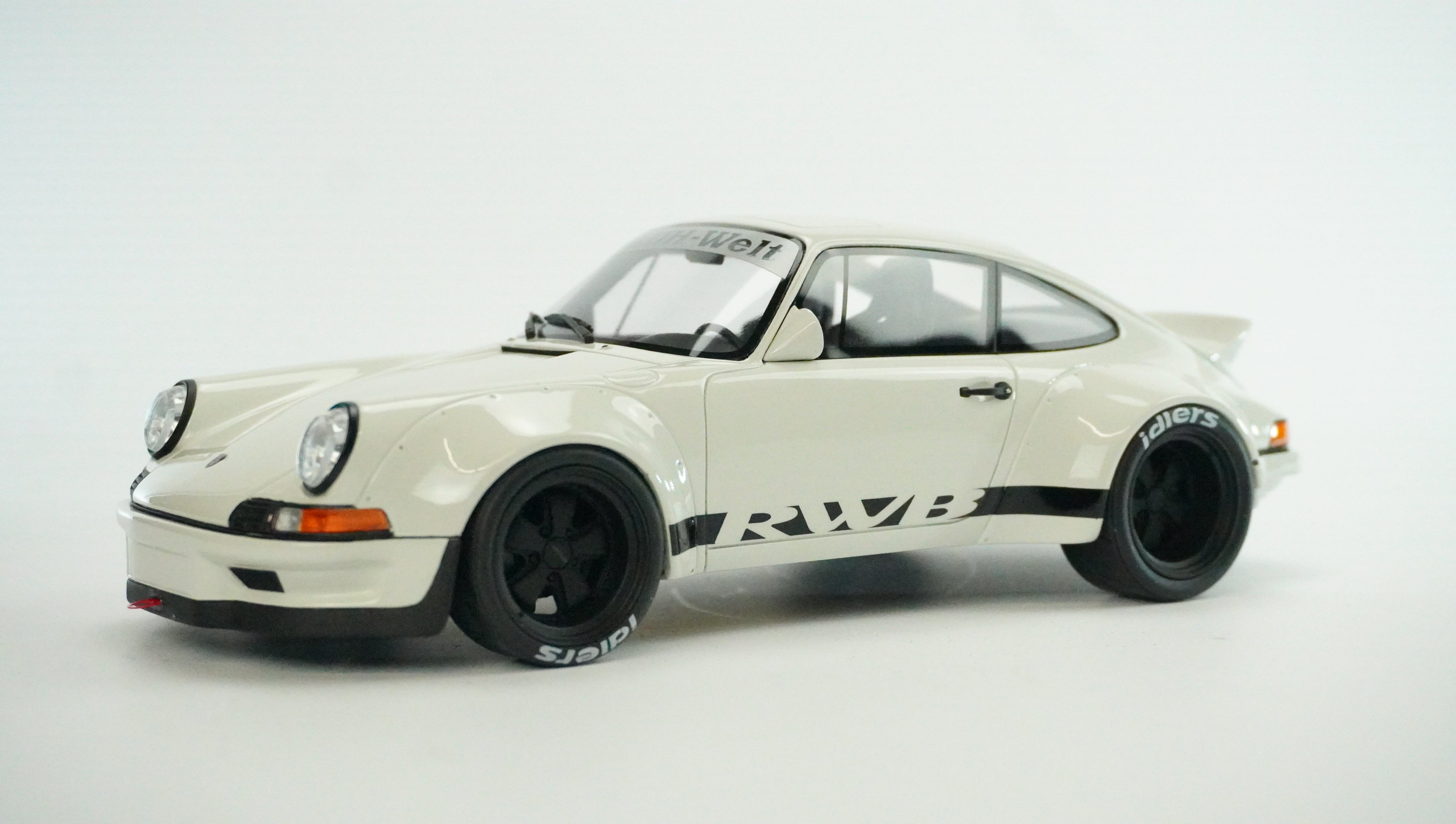 Porsche 911 Carrera RWB Classic Limited 1:18