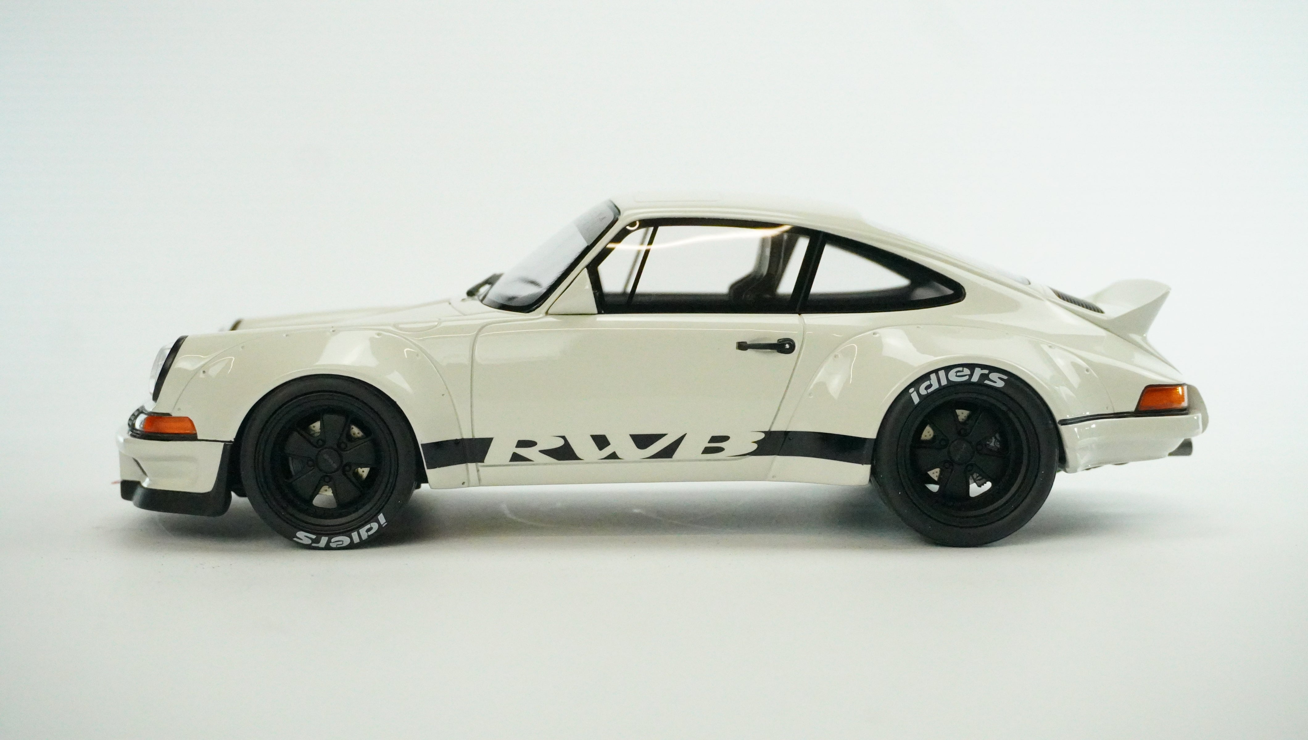 Porsche 911 Carrera RWB Classic Limited 1:18