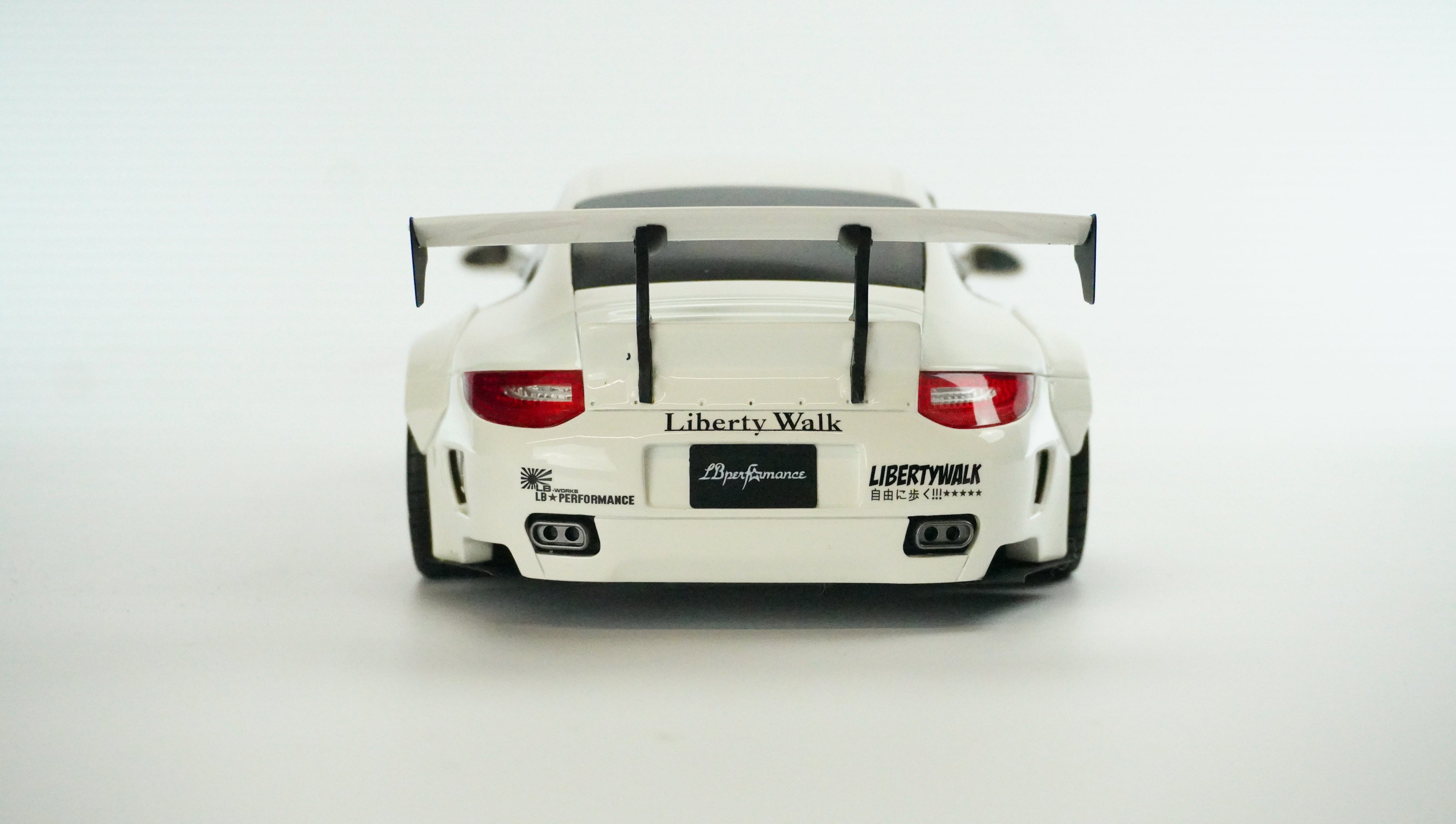 Porsche 911 (997) Liberty Walk Limited 1:18