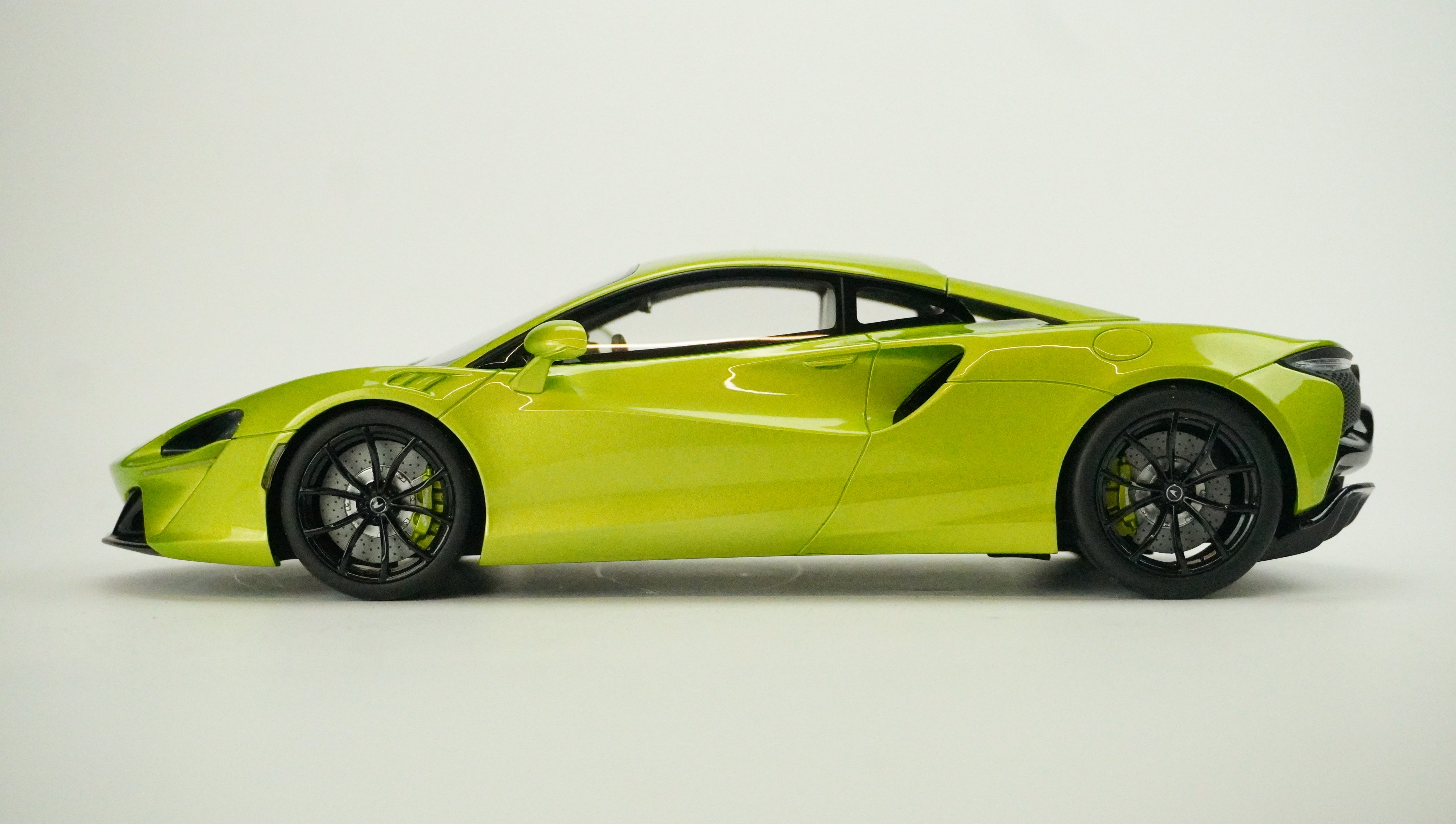 McLaren Artura Limited 1:18