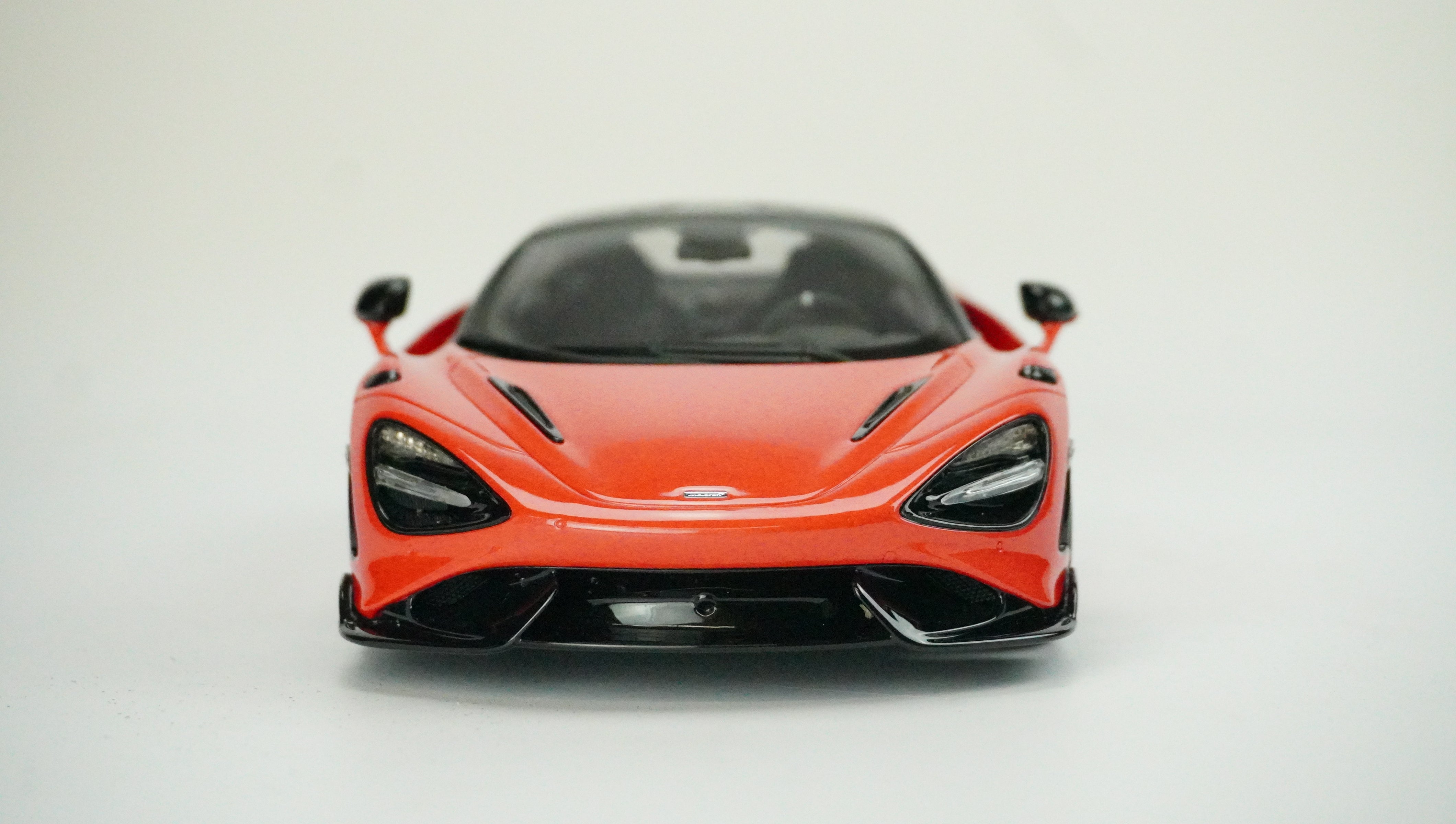 McLaren 765 LT Limited 1:18