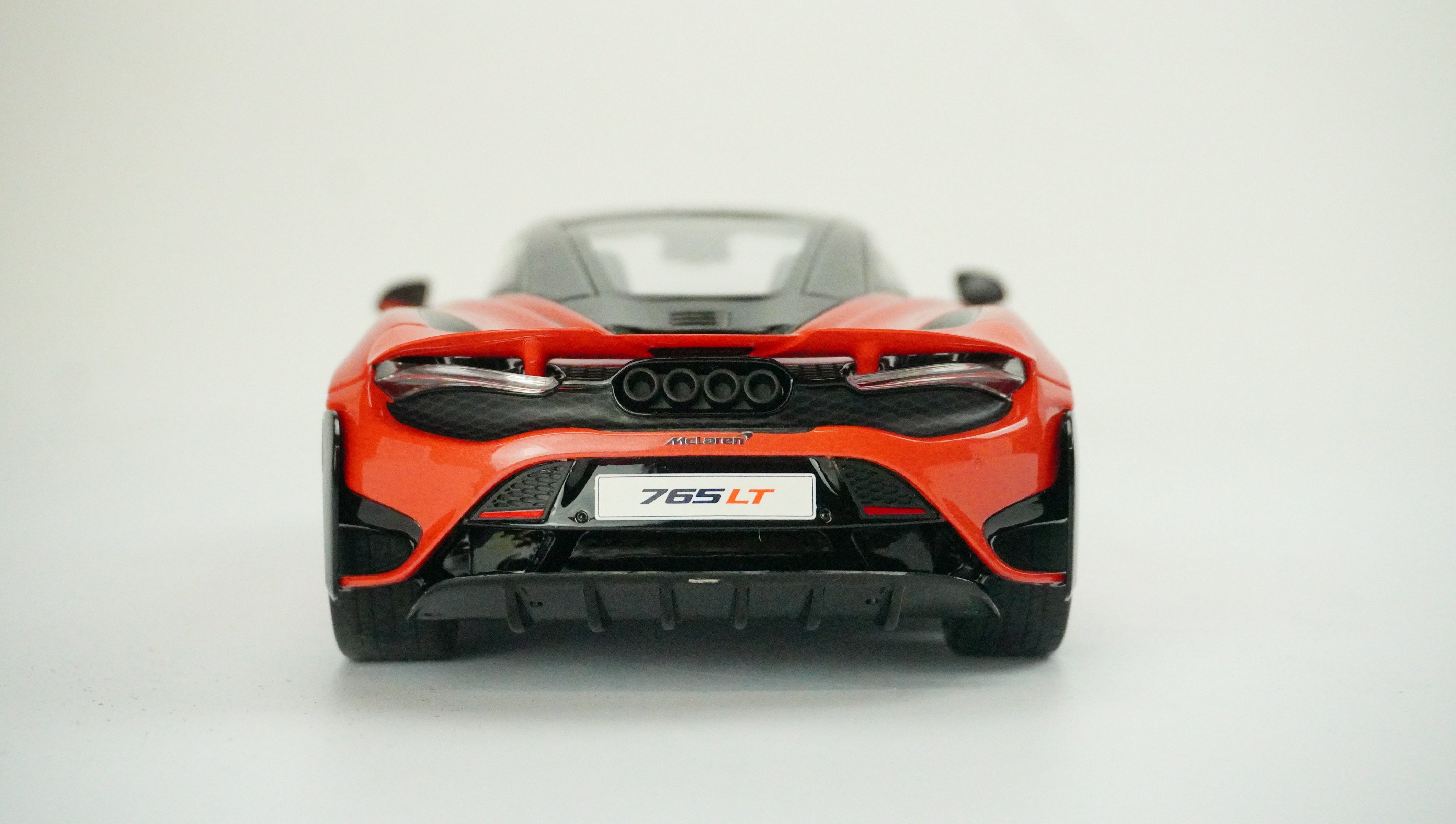 McLaren 765 LT Limited 1:18