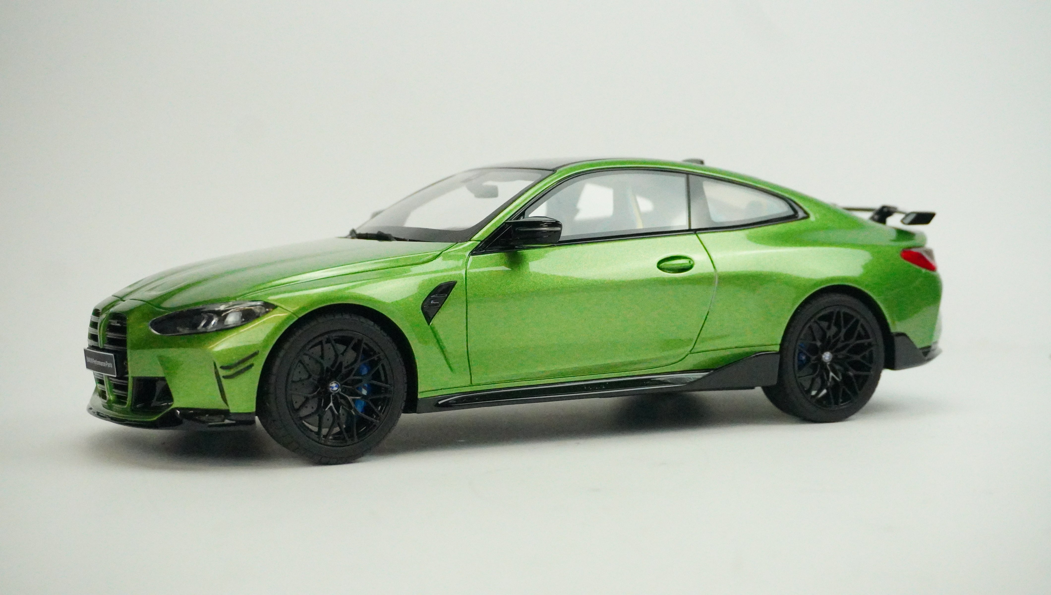 BMW M4 (G82) Competition M Performance Limited 1:18