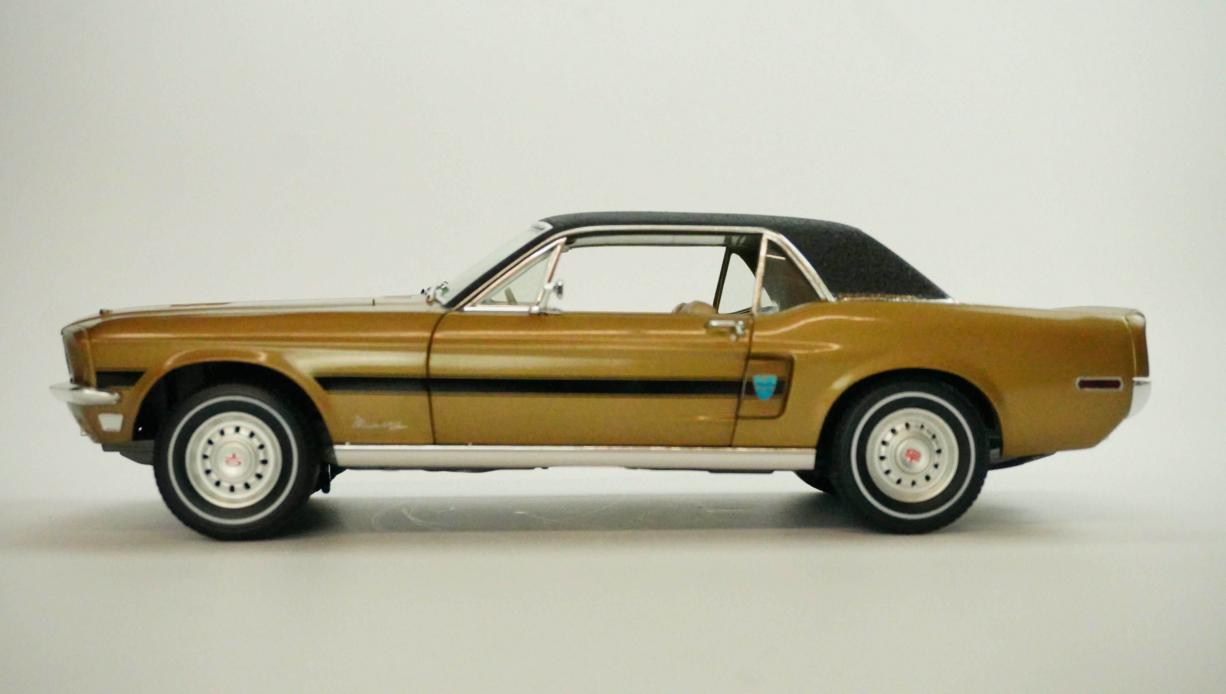 Ford Mustang GT 1968 1:18