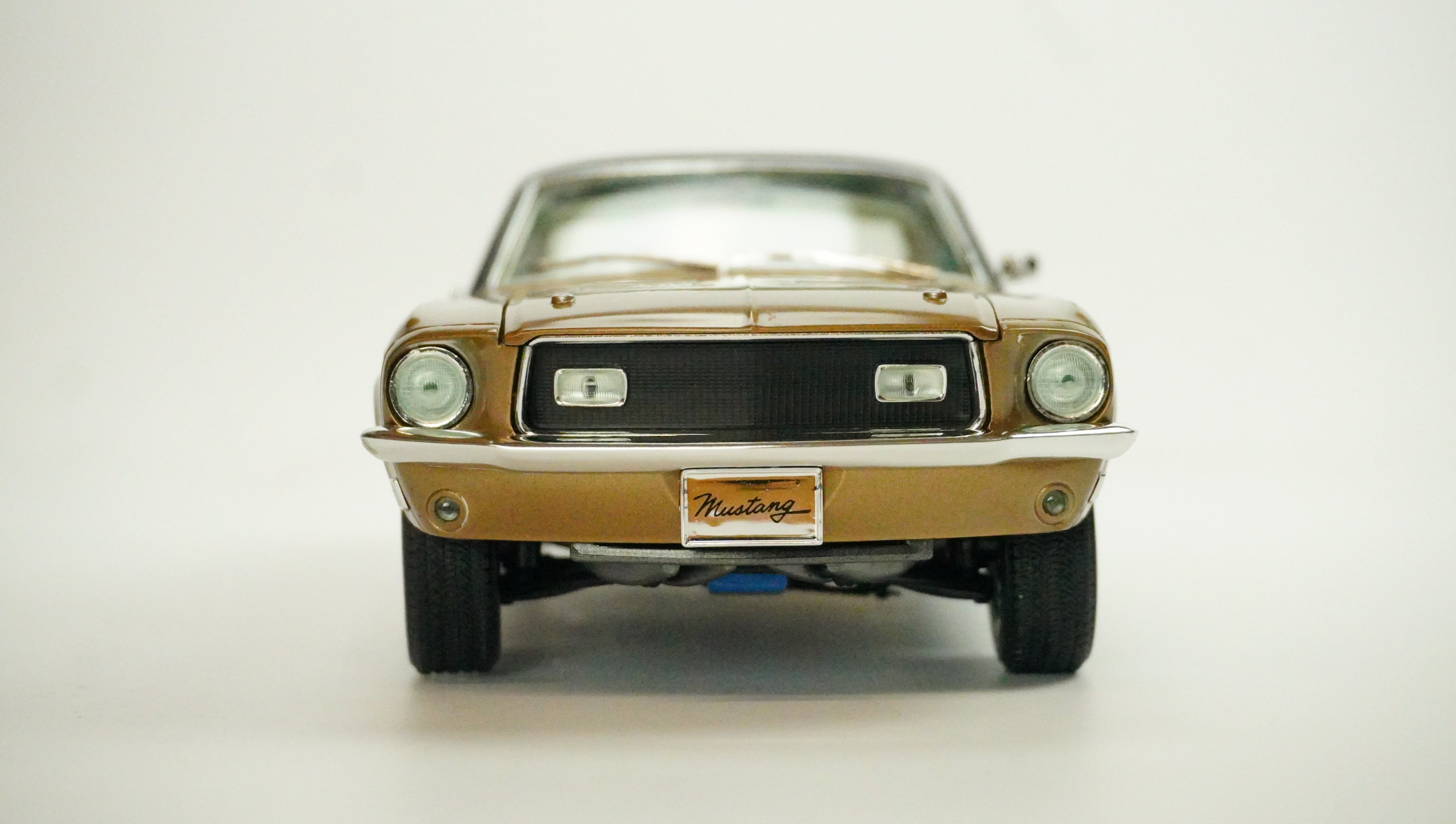 Ford Mustang GT 1968 1:18