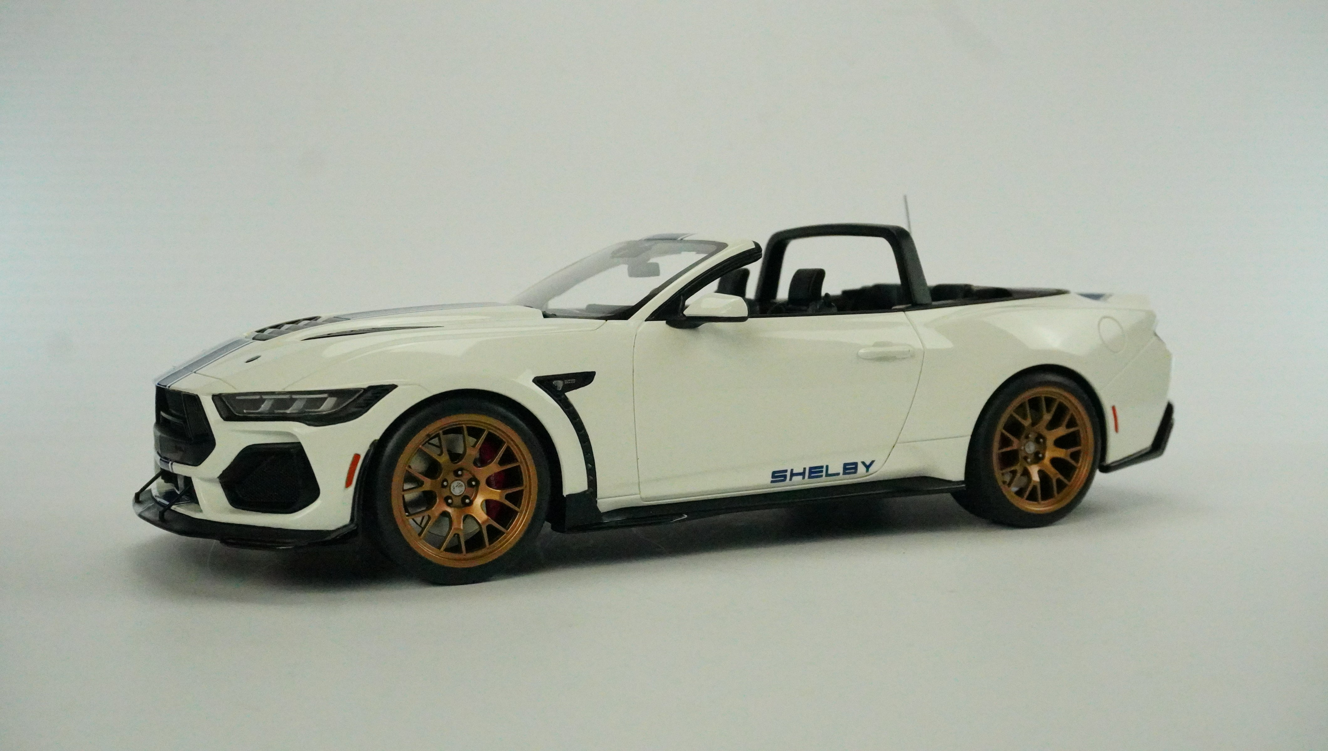 Shelby Mustang Supersnake Cabrio Limited 1:18