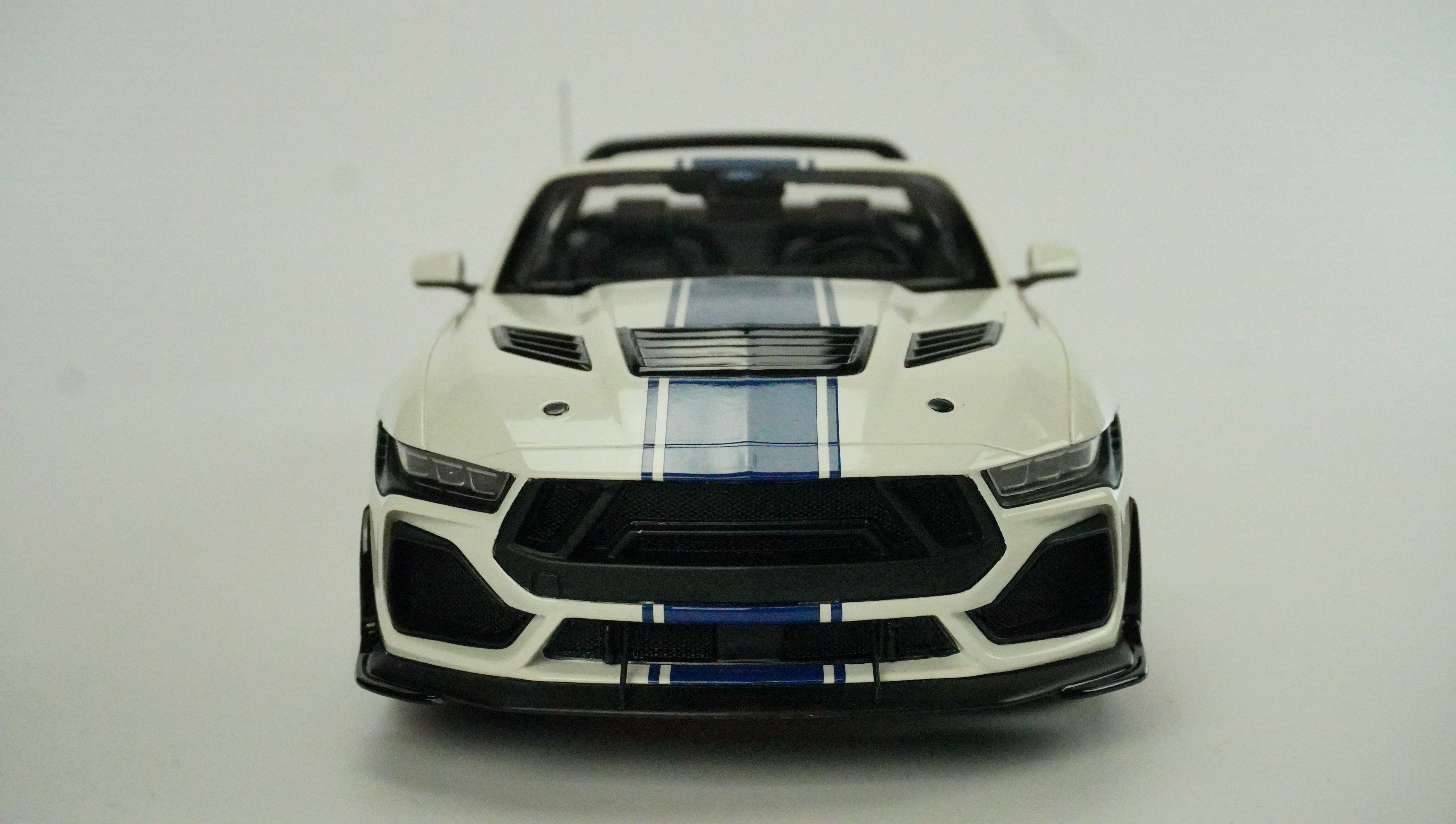 Shelby Mustang Supersnake Cabrio Limited 1:18