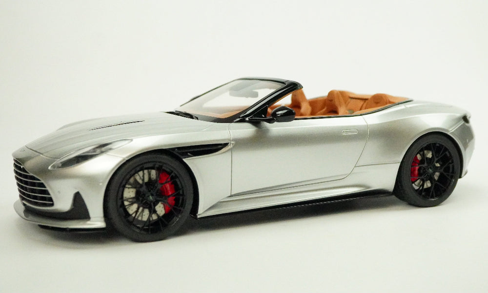 Aston Martin Silber 1:18 Cabriolet Sammlerauto
