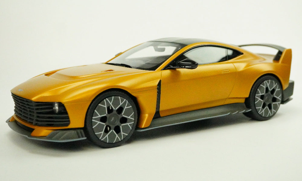 AstonMartin Sammler Automodelle 1:18  Neu