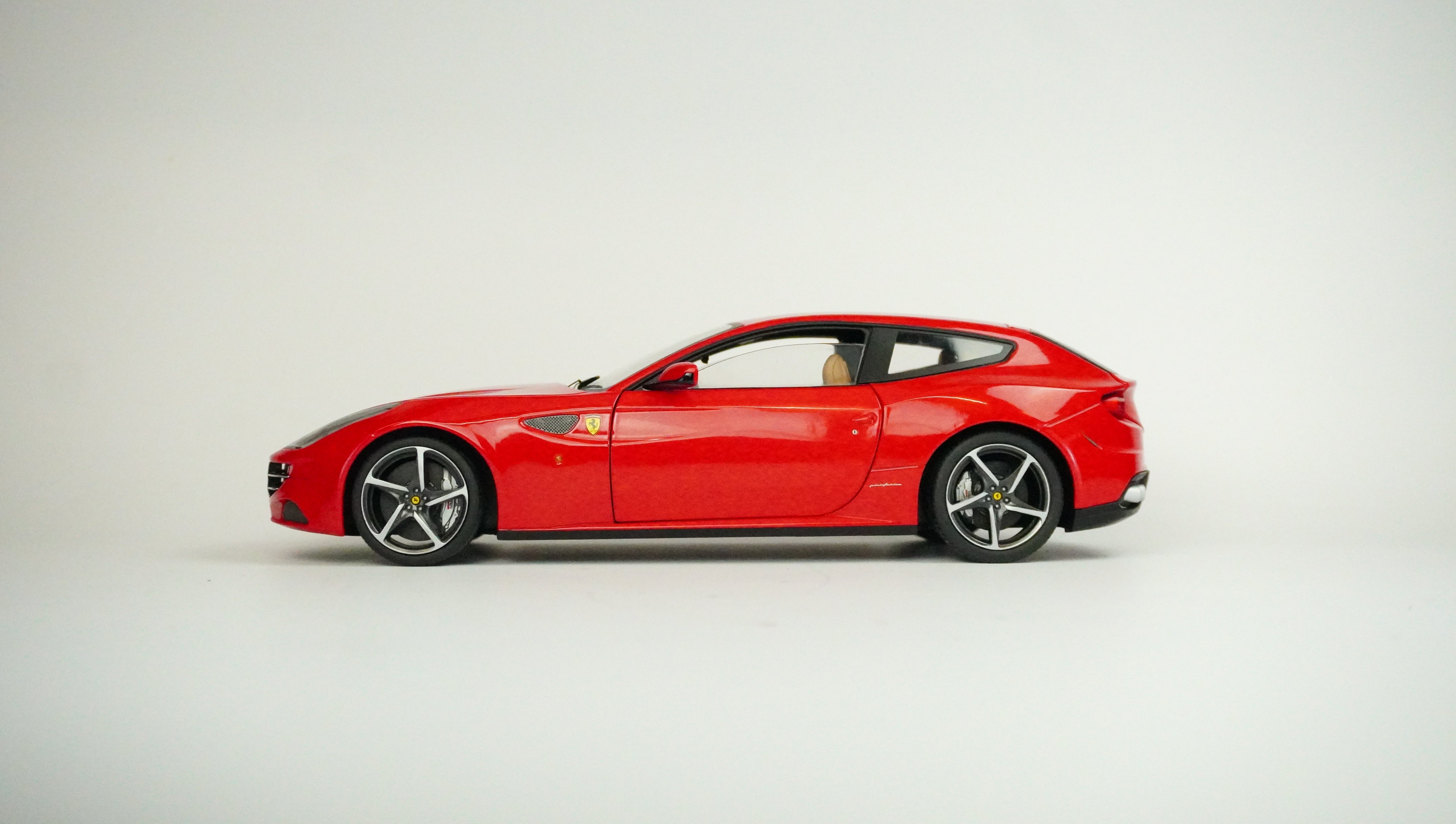 Ferrari FF Limited 2011 1:18