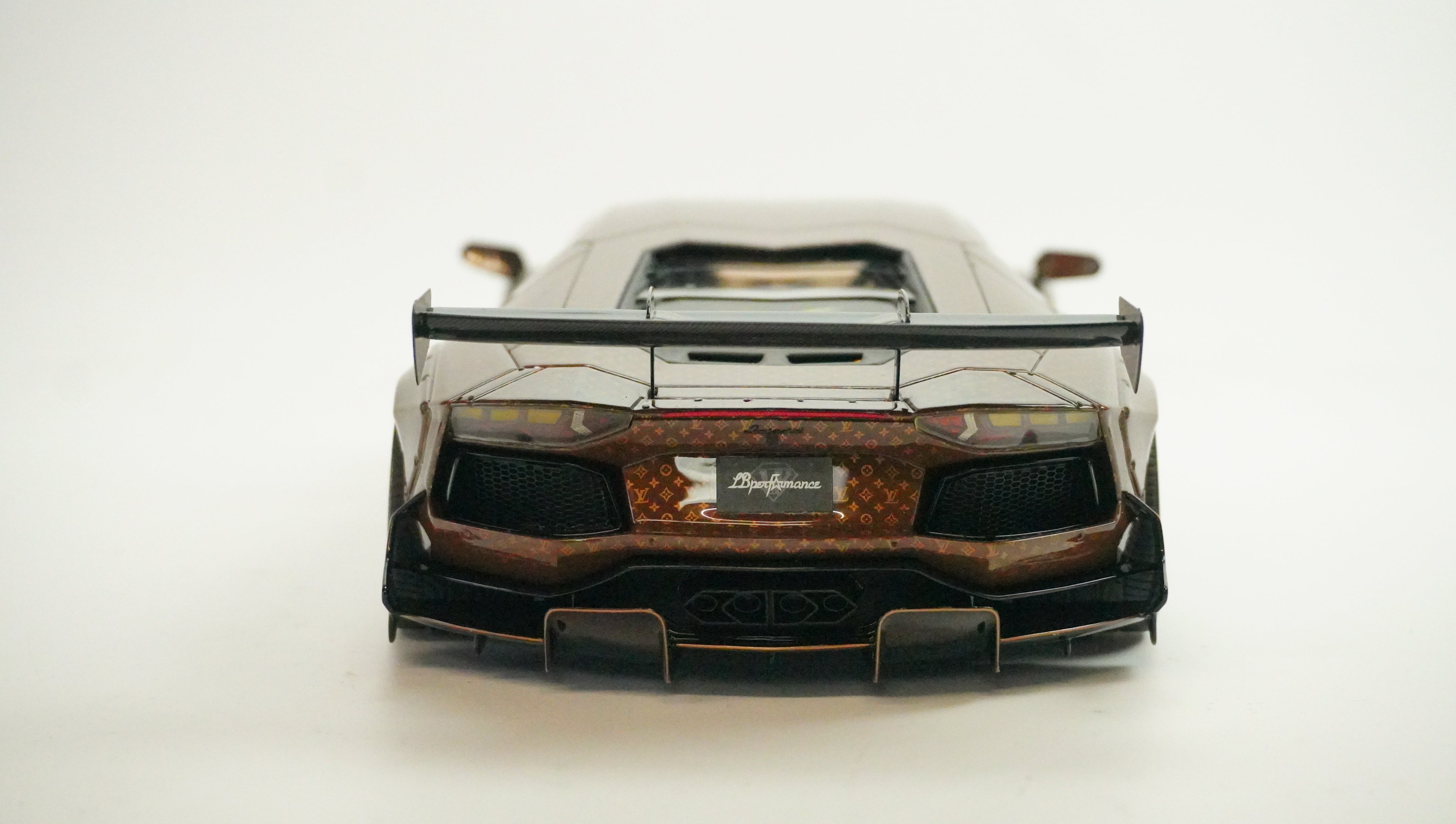 Lamborghini Louis Vuitton Limited (without box) 1:18