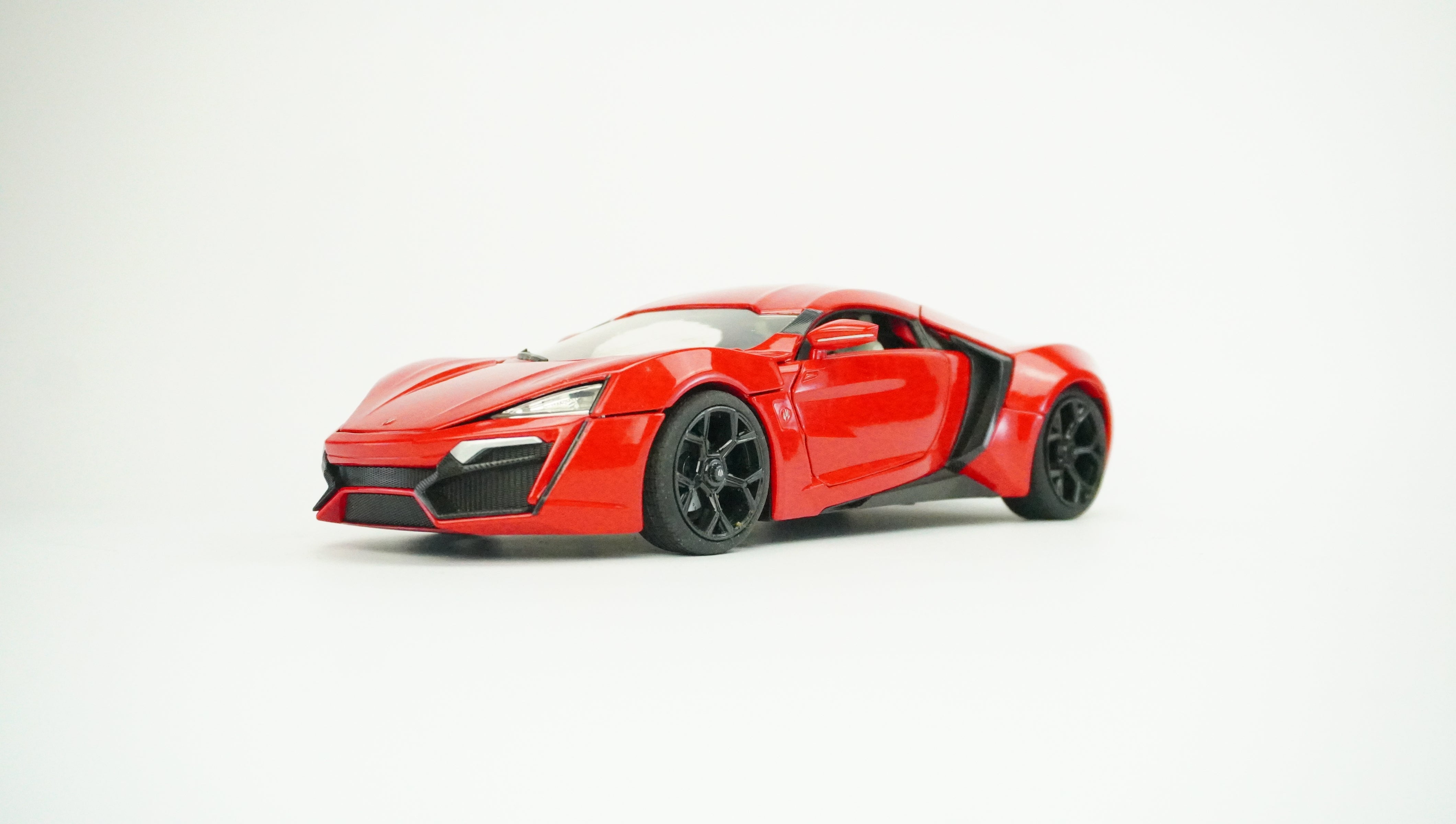 Lykan Hypersport 1:18