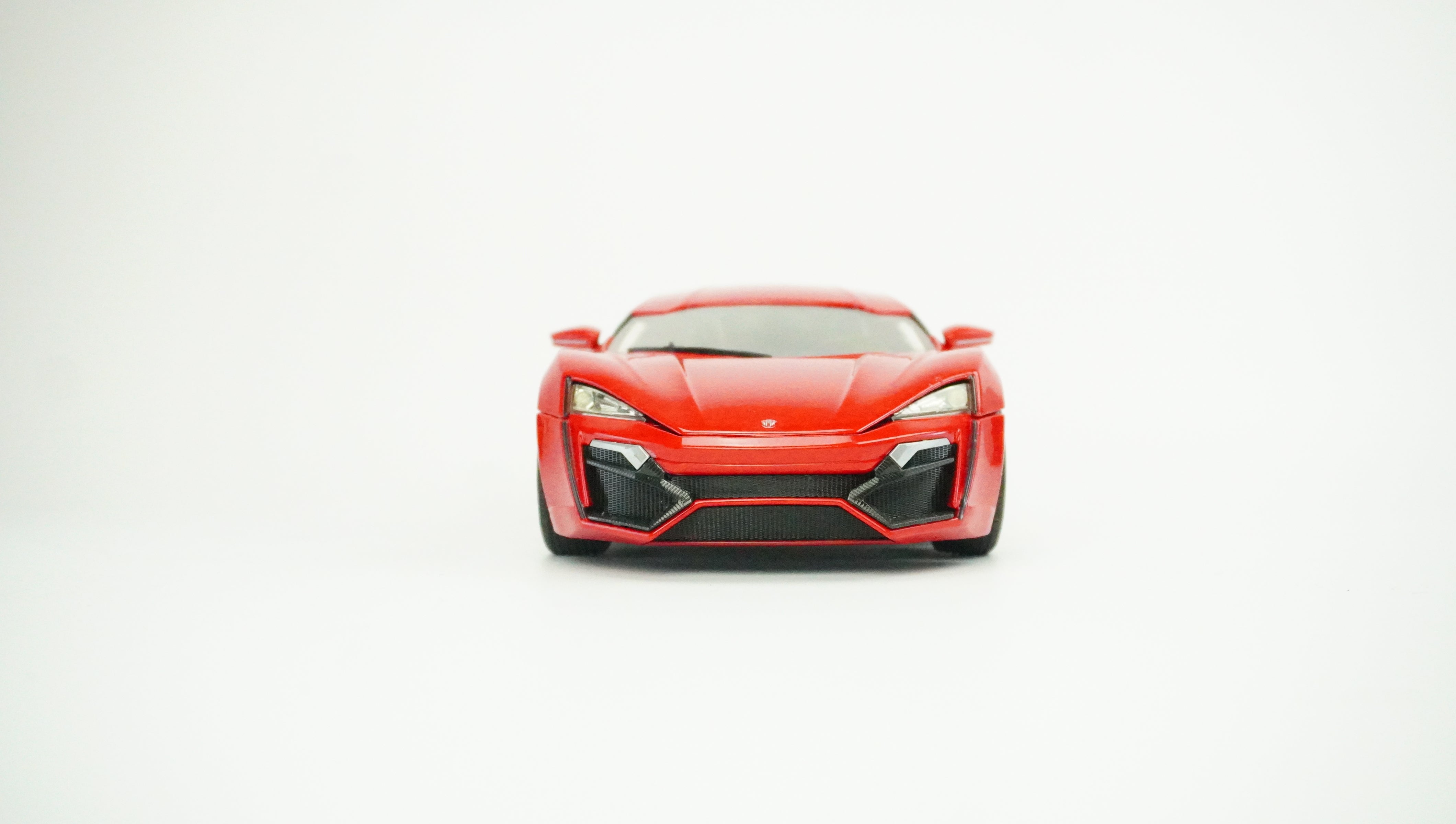 Lykan Hypersport 1:18