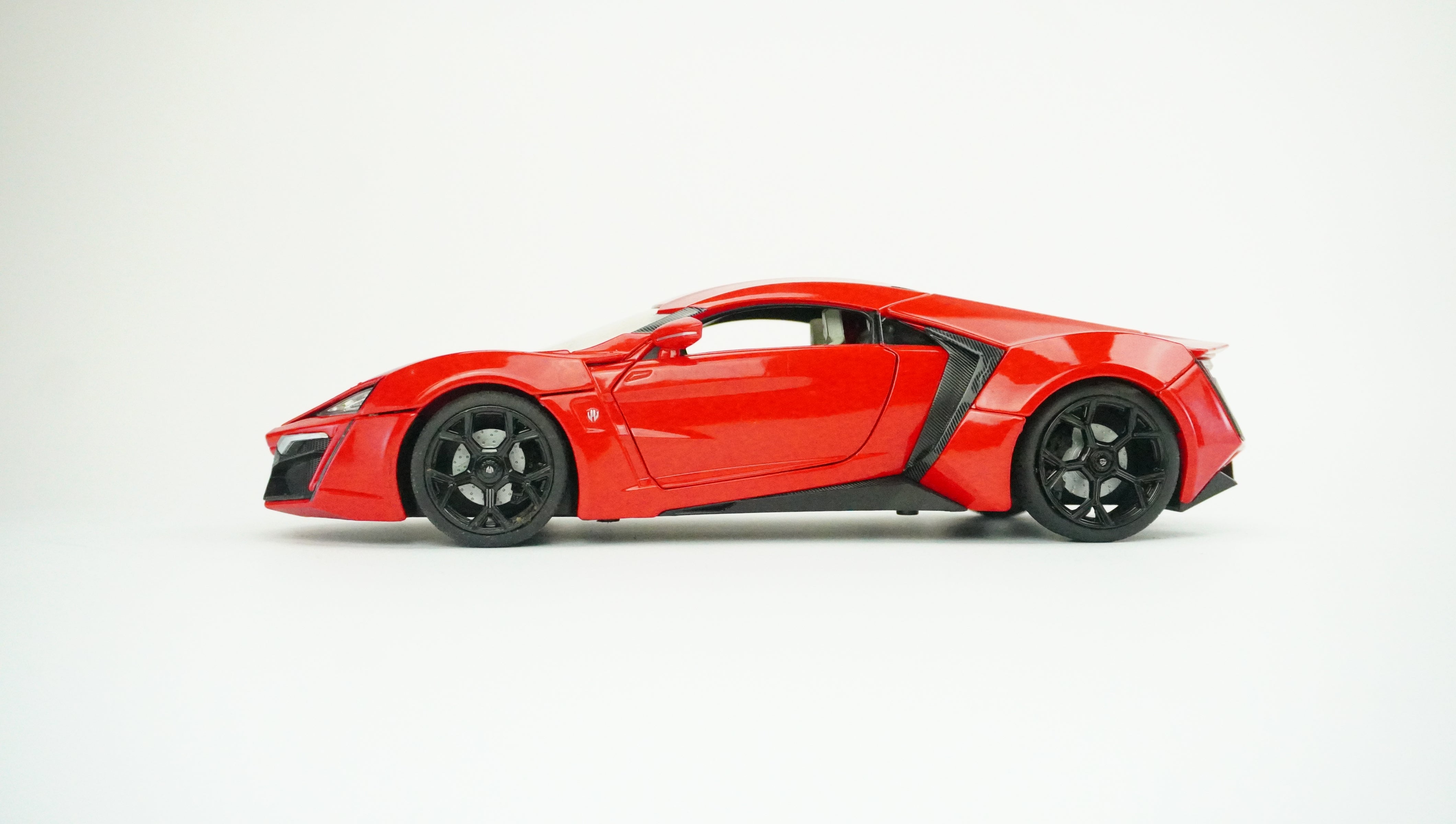 Lykan Hypersport 1:18
