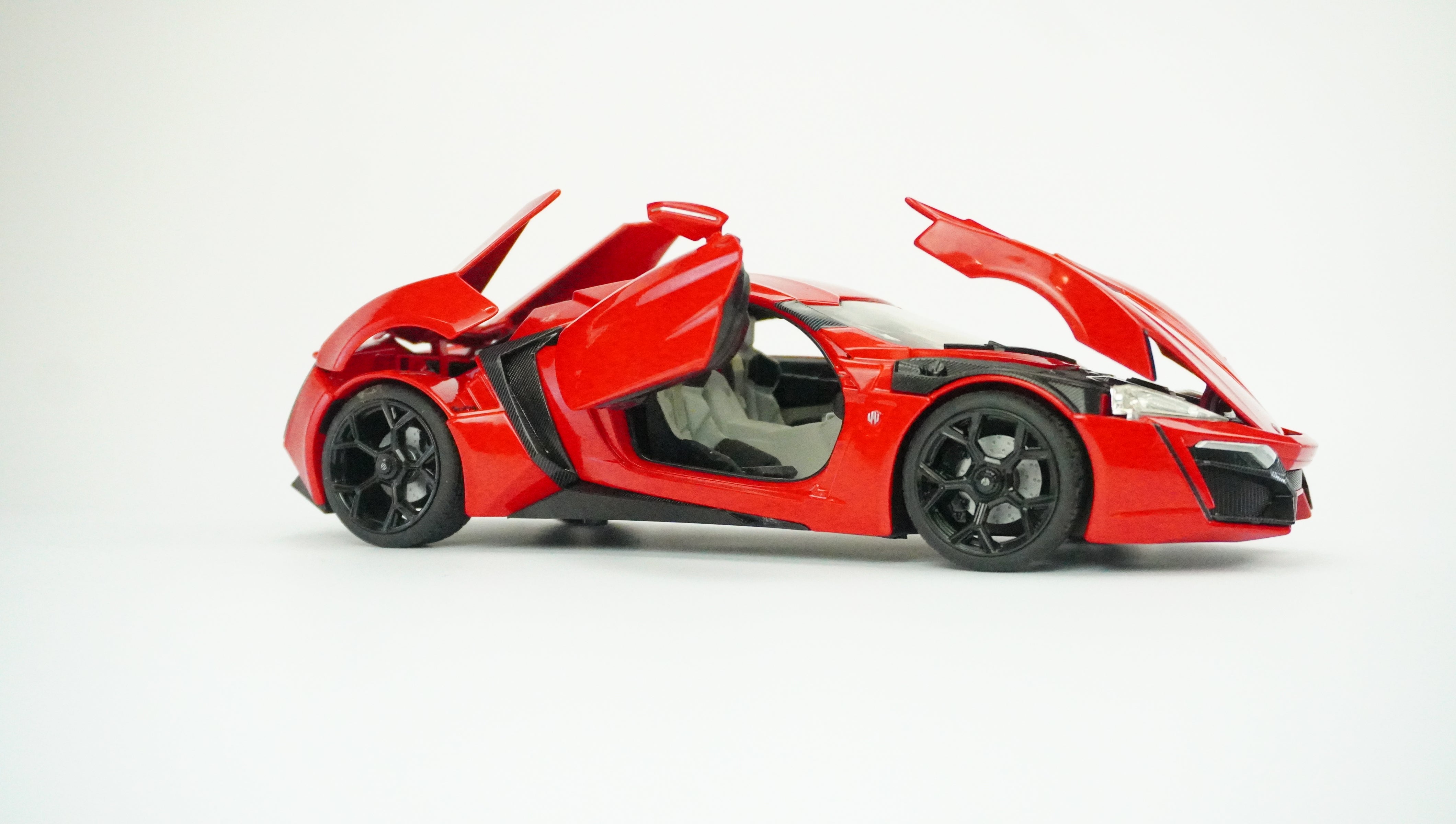 Lykan Hypersport 1:18
