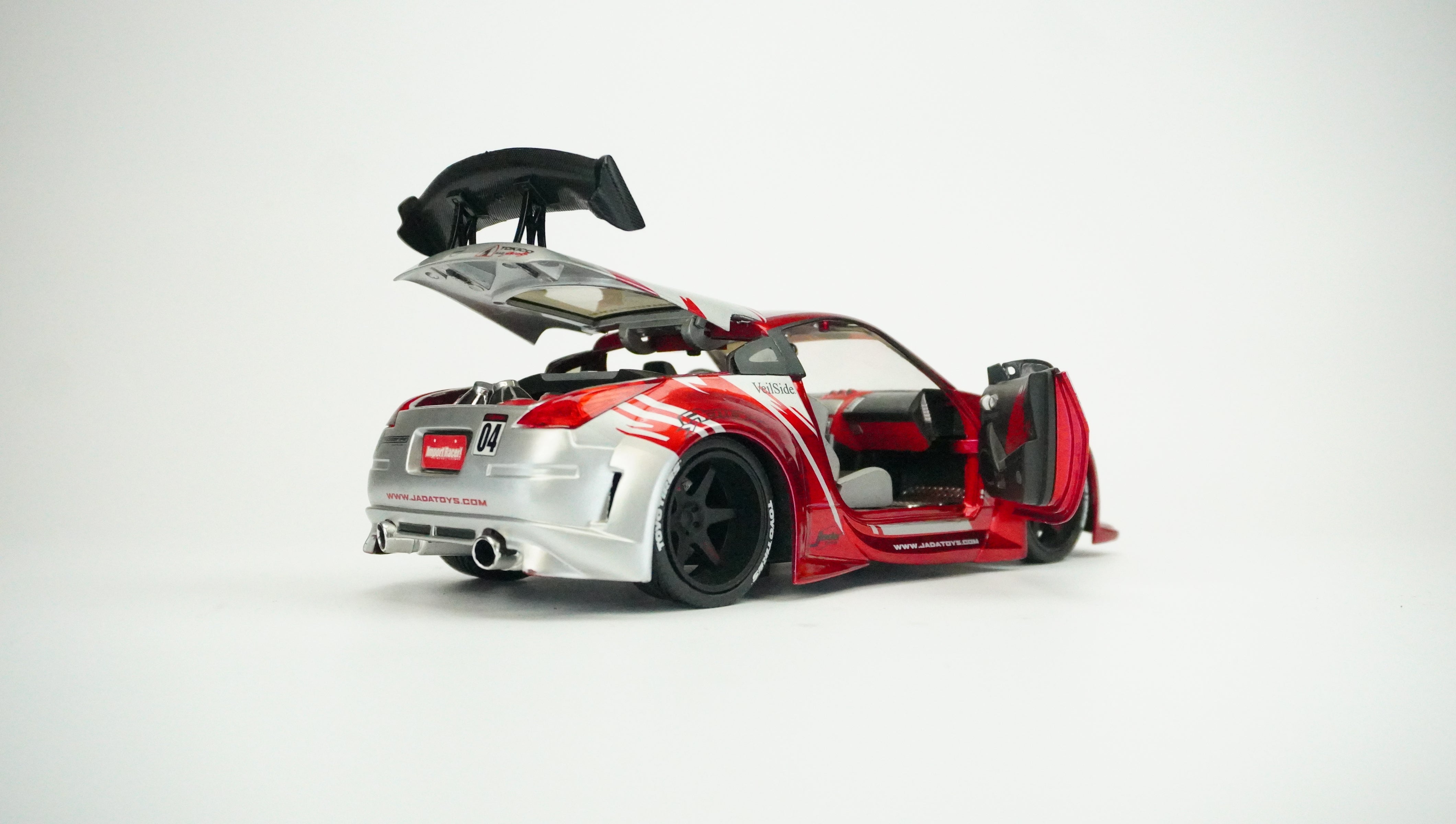 Nissan 3 5OZ Racing Nr.04 (ohne Box) 1:18