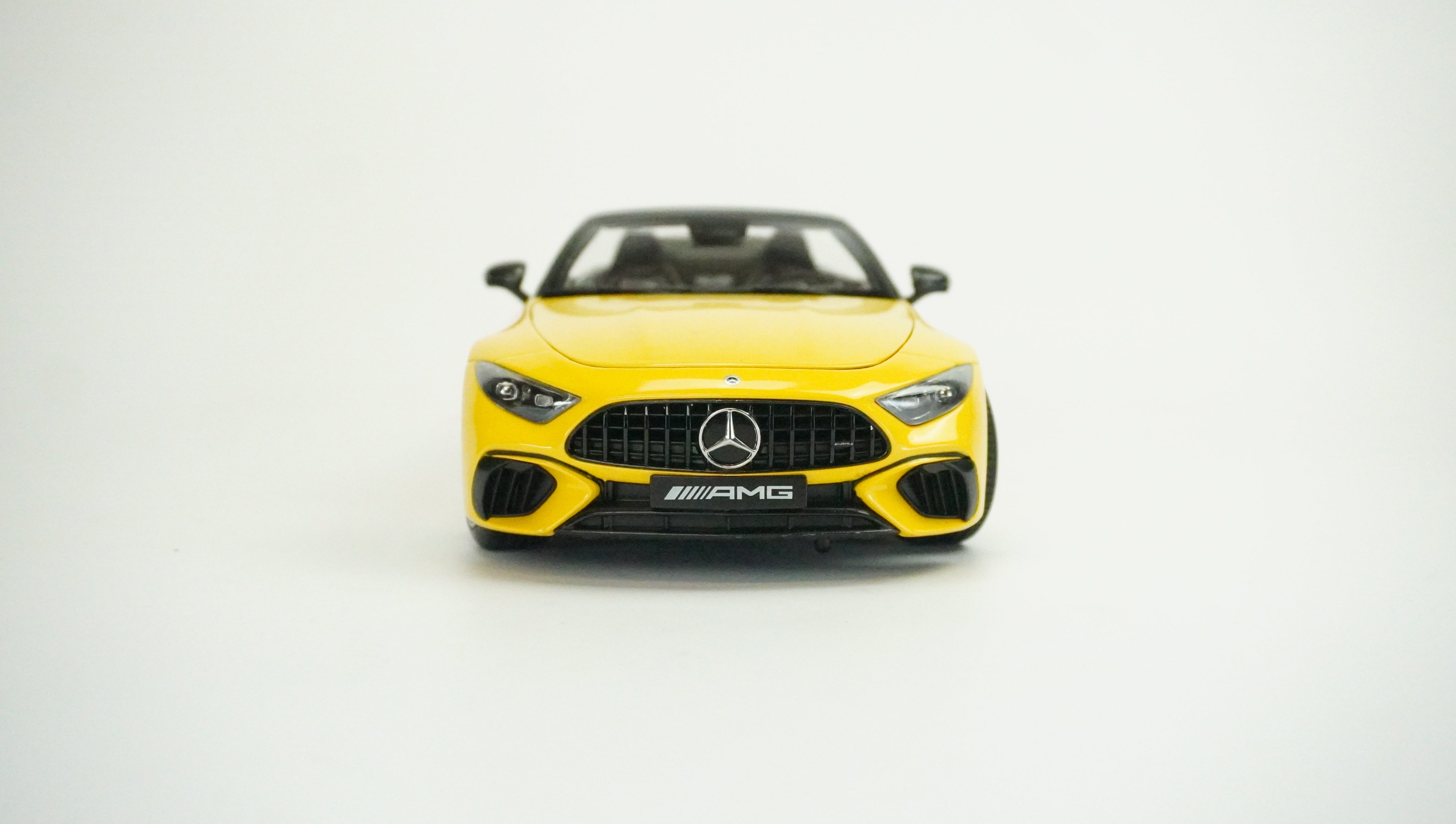 Mercedes Benz SL 63 AMG 4MATIC 1:18
