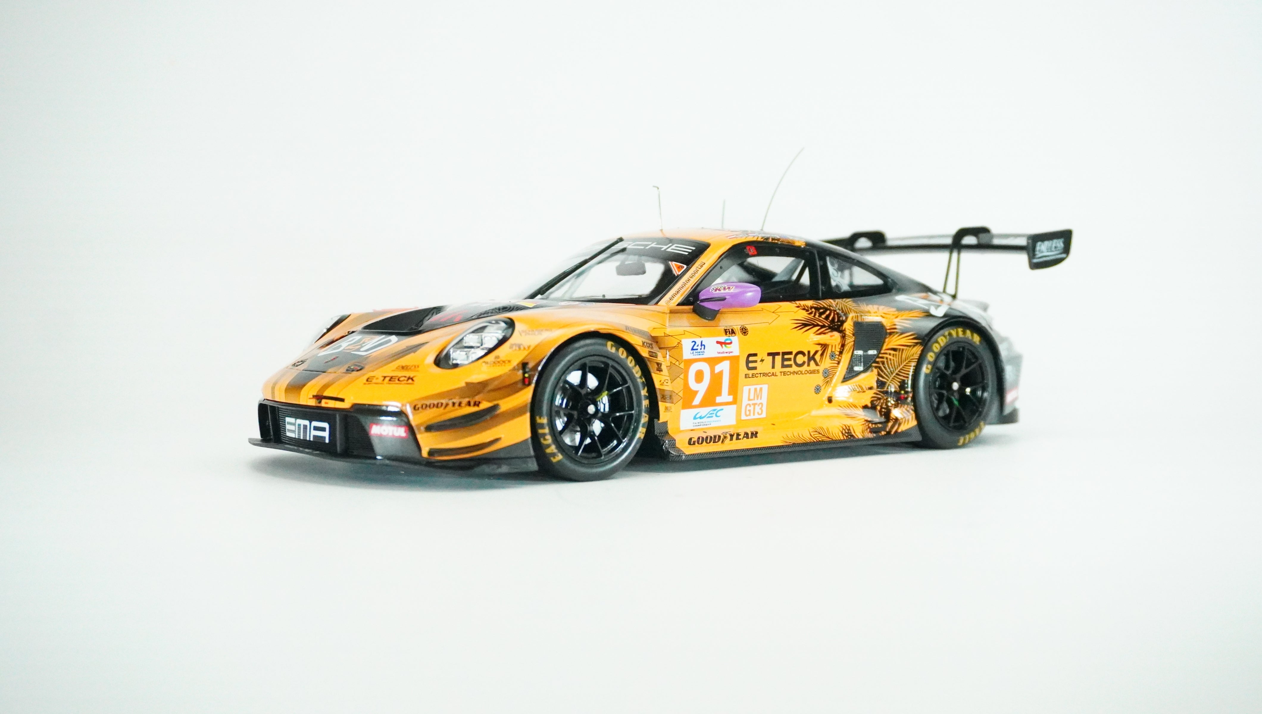 Porsche 911 GT3 Racing Nr.91 1:18