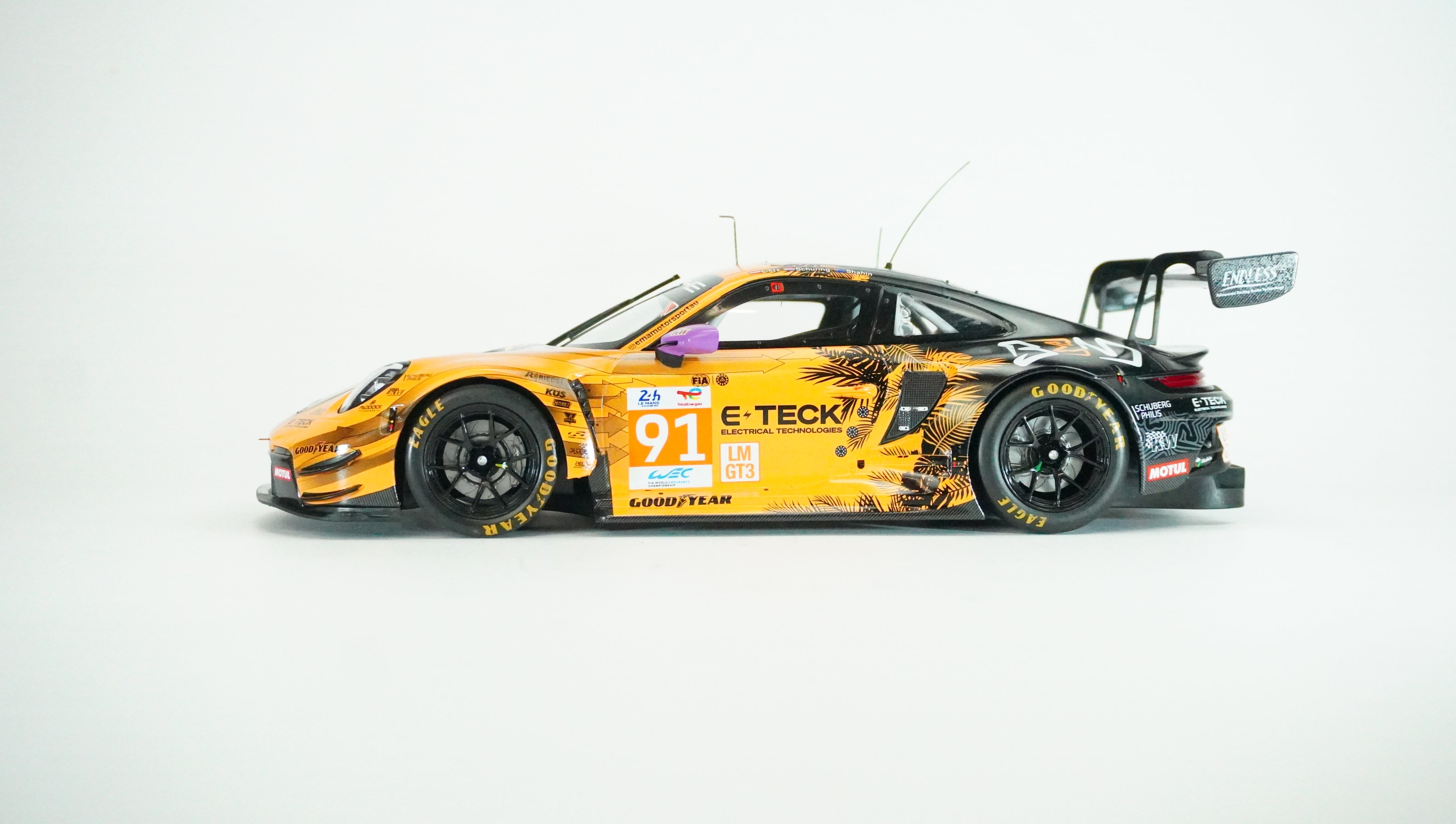 Porsche 911 GT3 Racing Nr.91 1:18