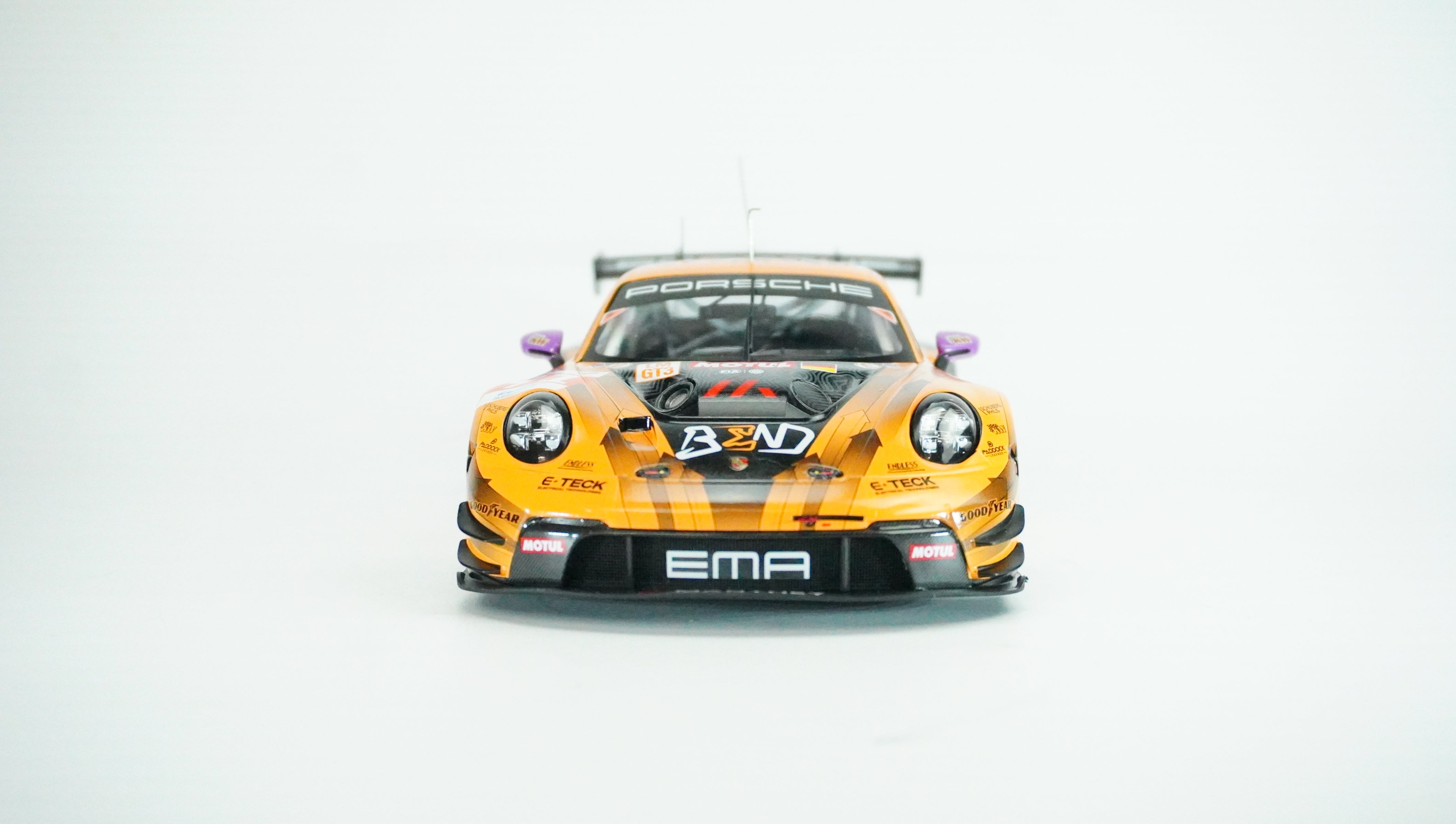 Porsche 911 GT3 Racing Nr.91 1:18