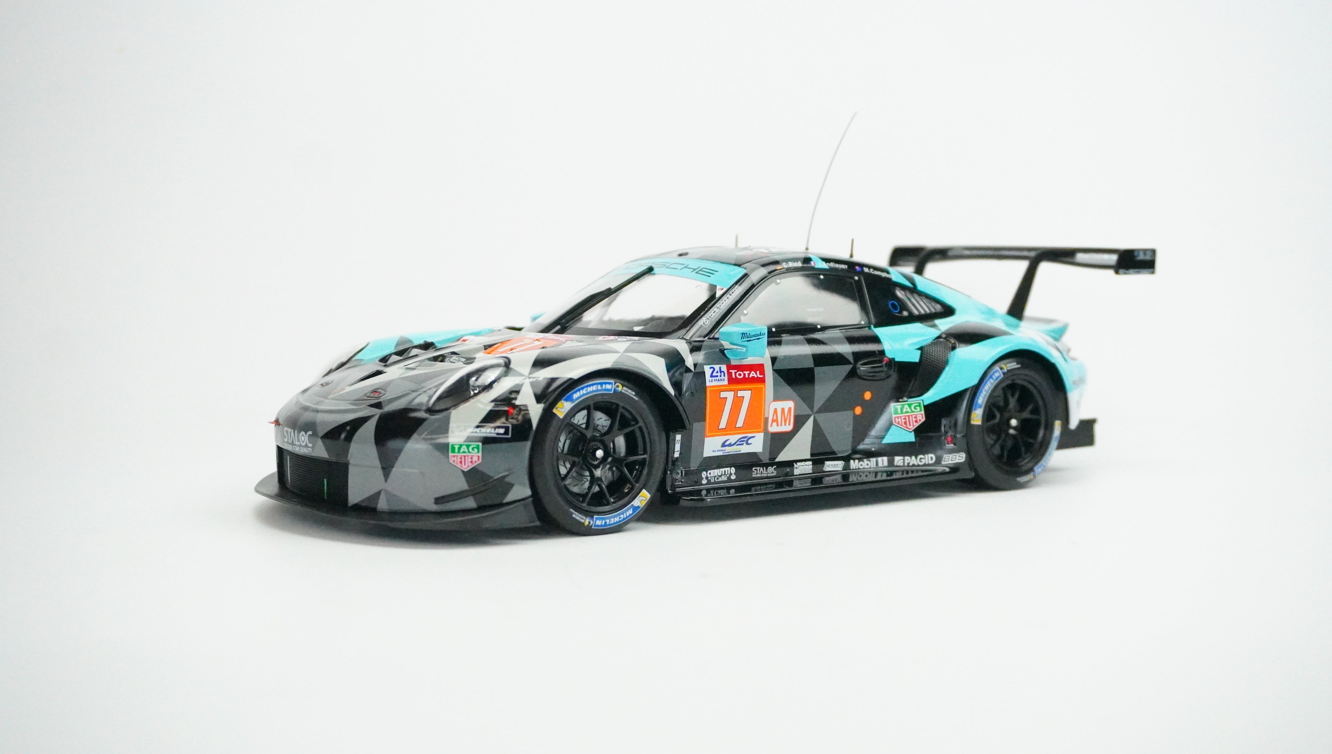 Porsche 911 RSR Racing #77 1:18