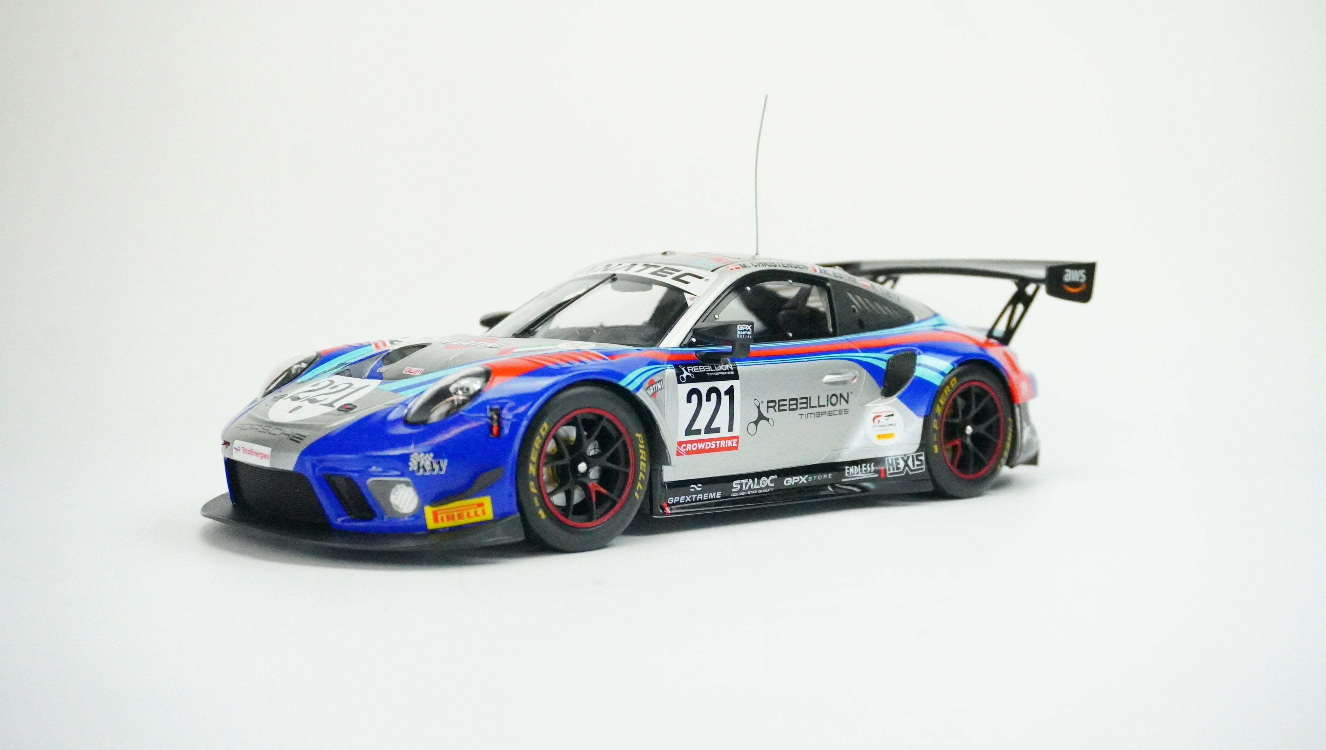 Porsche 911 GT3 Racing No. 221 1:18