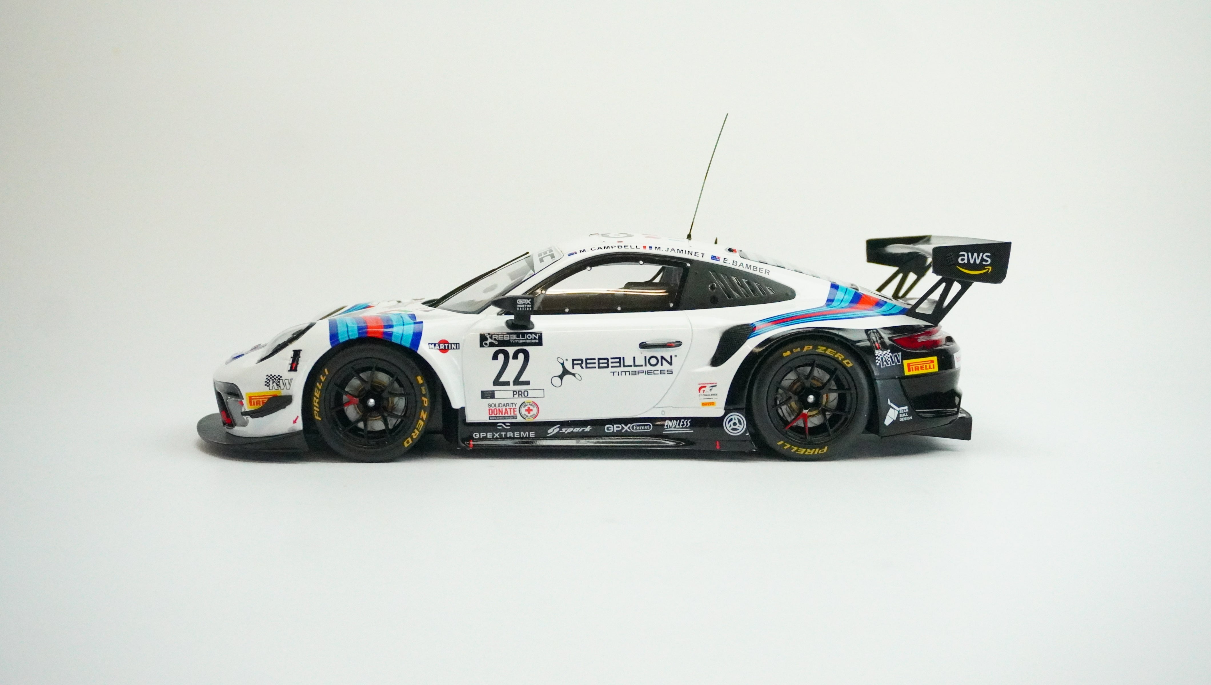 Porsche 911 GT3 Racing Martini No. 221 1:18