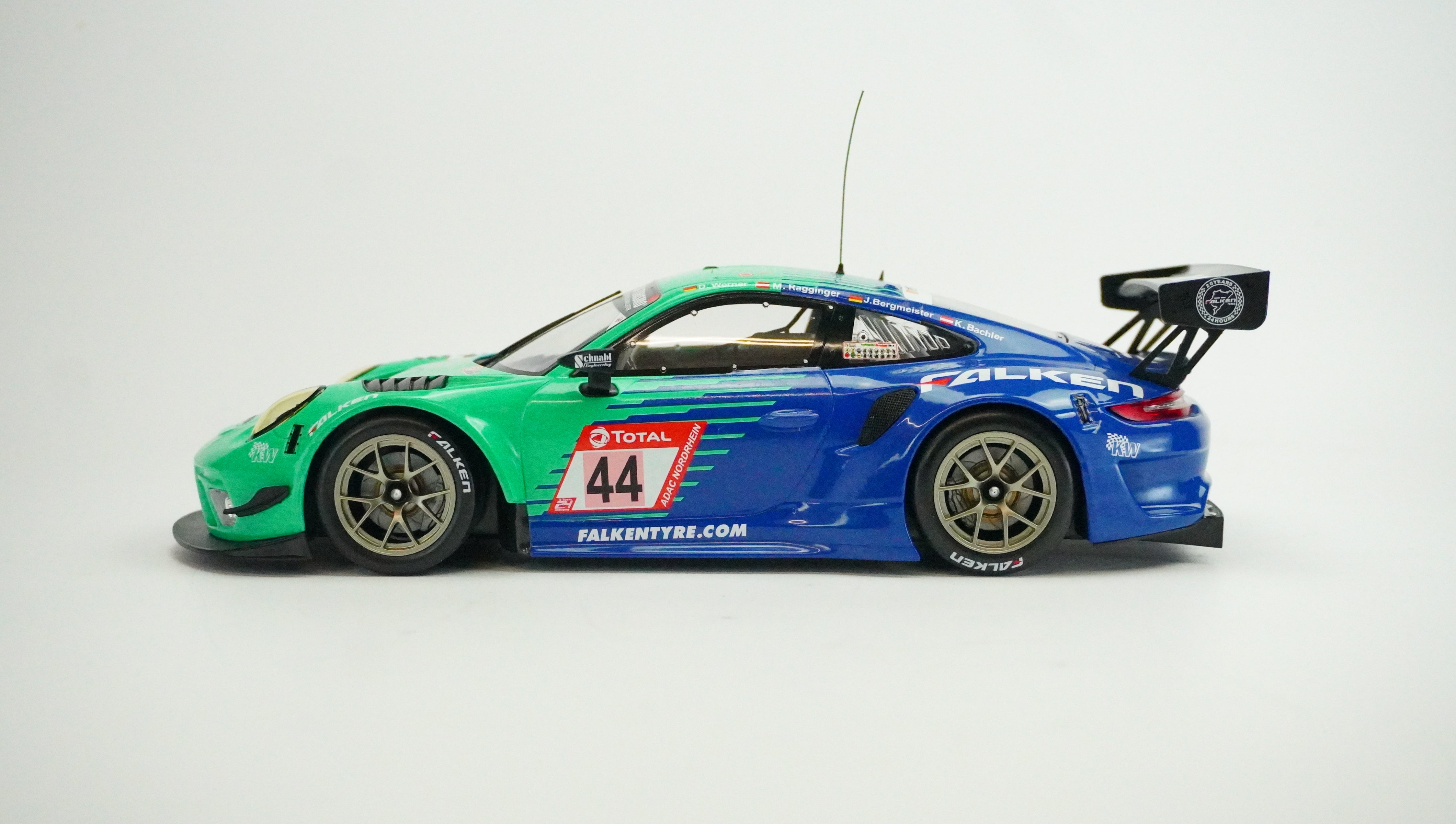 Porsche 911 (997) GT3 Racing Nr.44 1:18