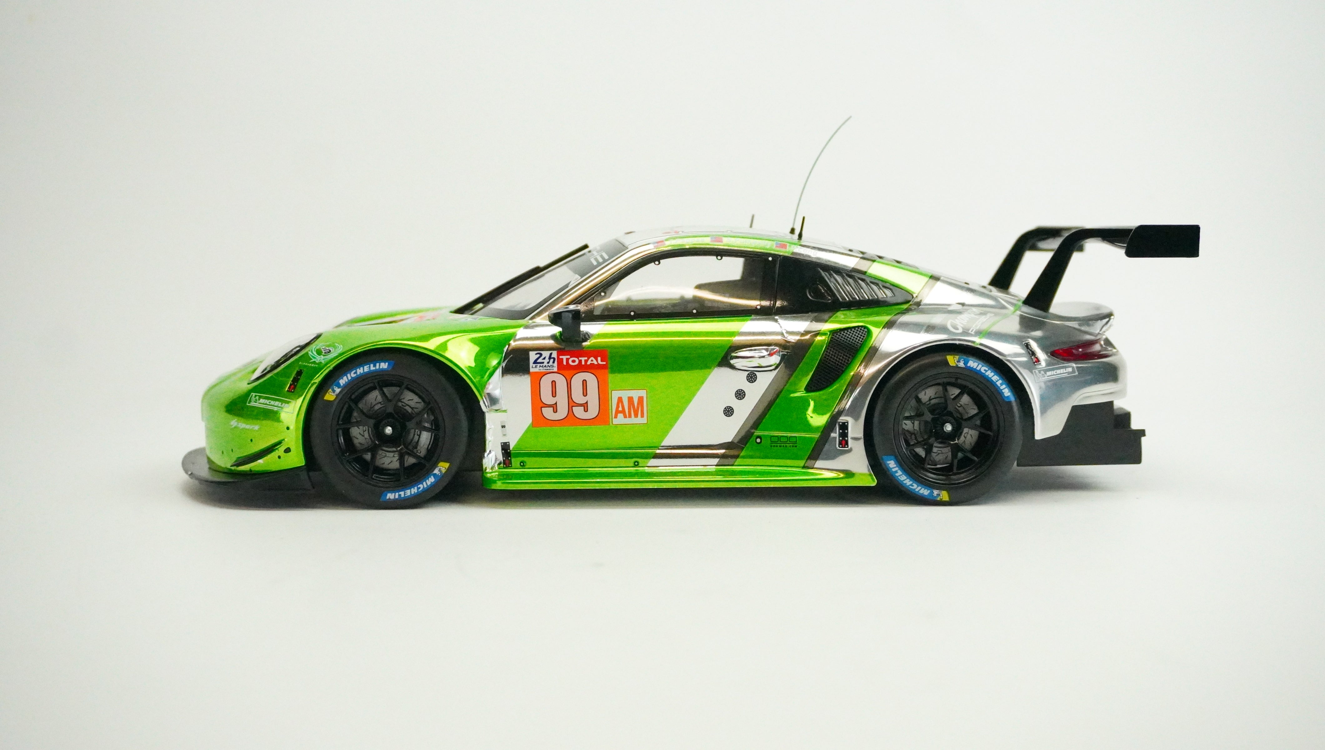 Porsche 911 RSR Nr.99 1:18