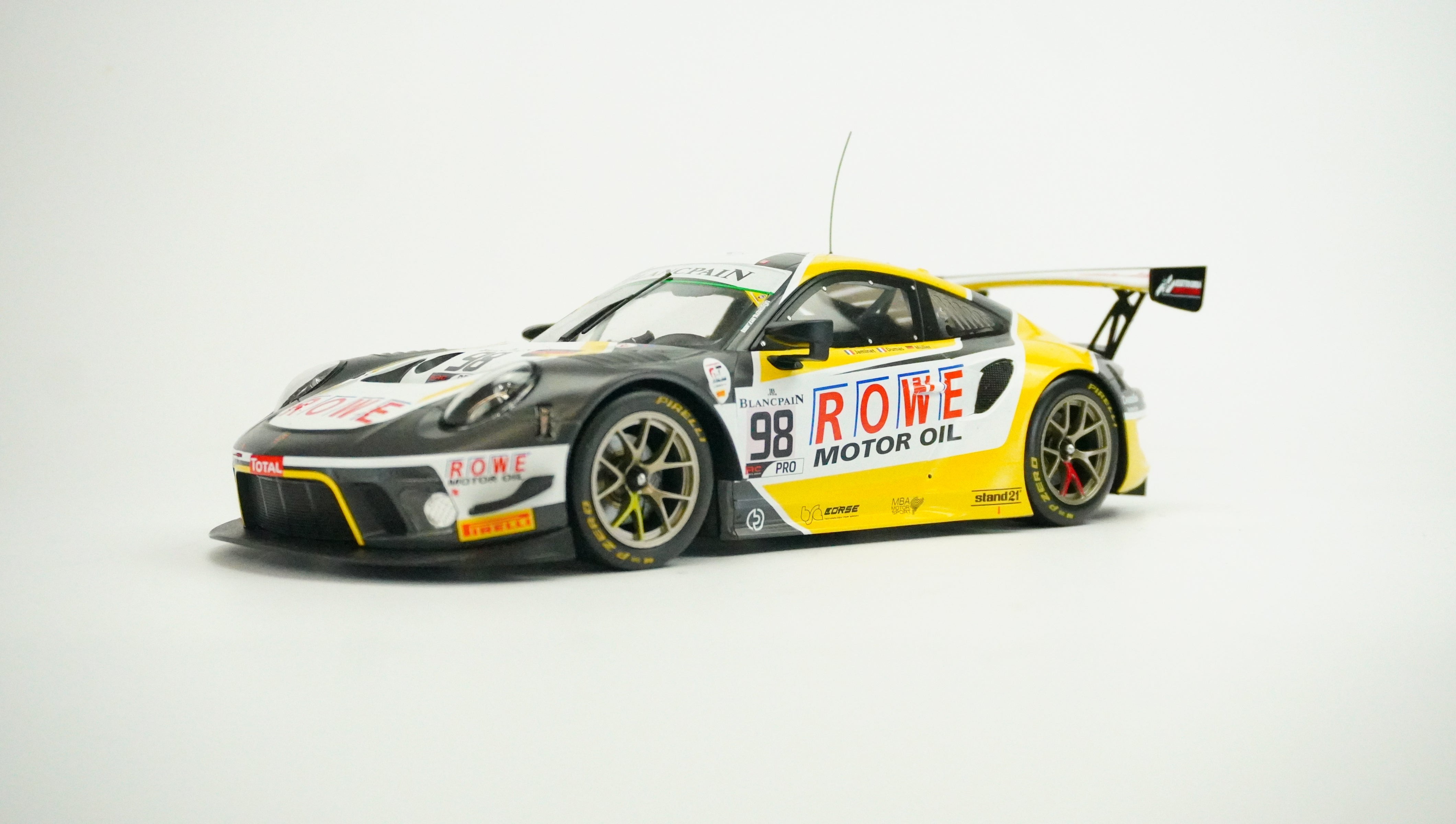 Porsche 911 GT3 Racing Nr.98 1:18