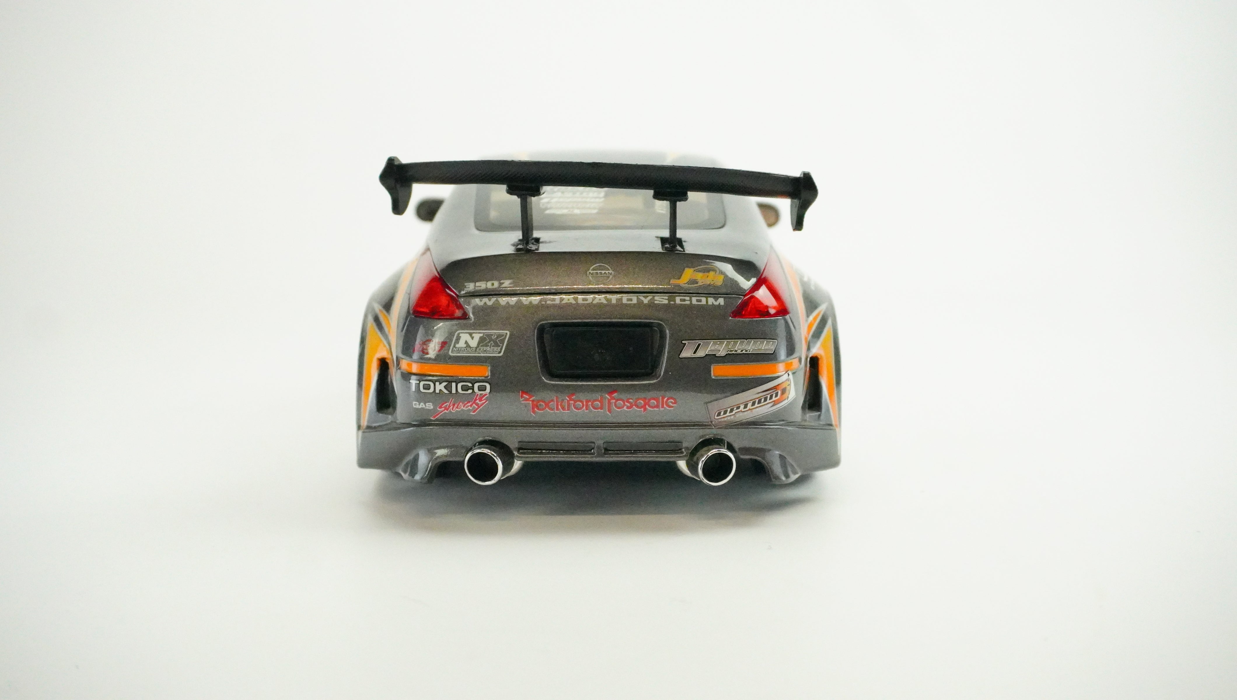 Nissan 350 Z Racing Nr.22 (ohne Box) 1:18