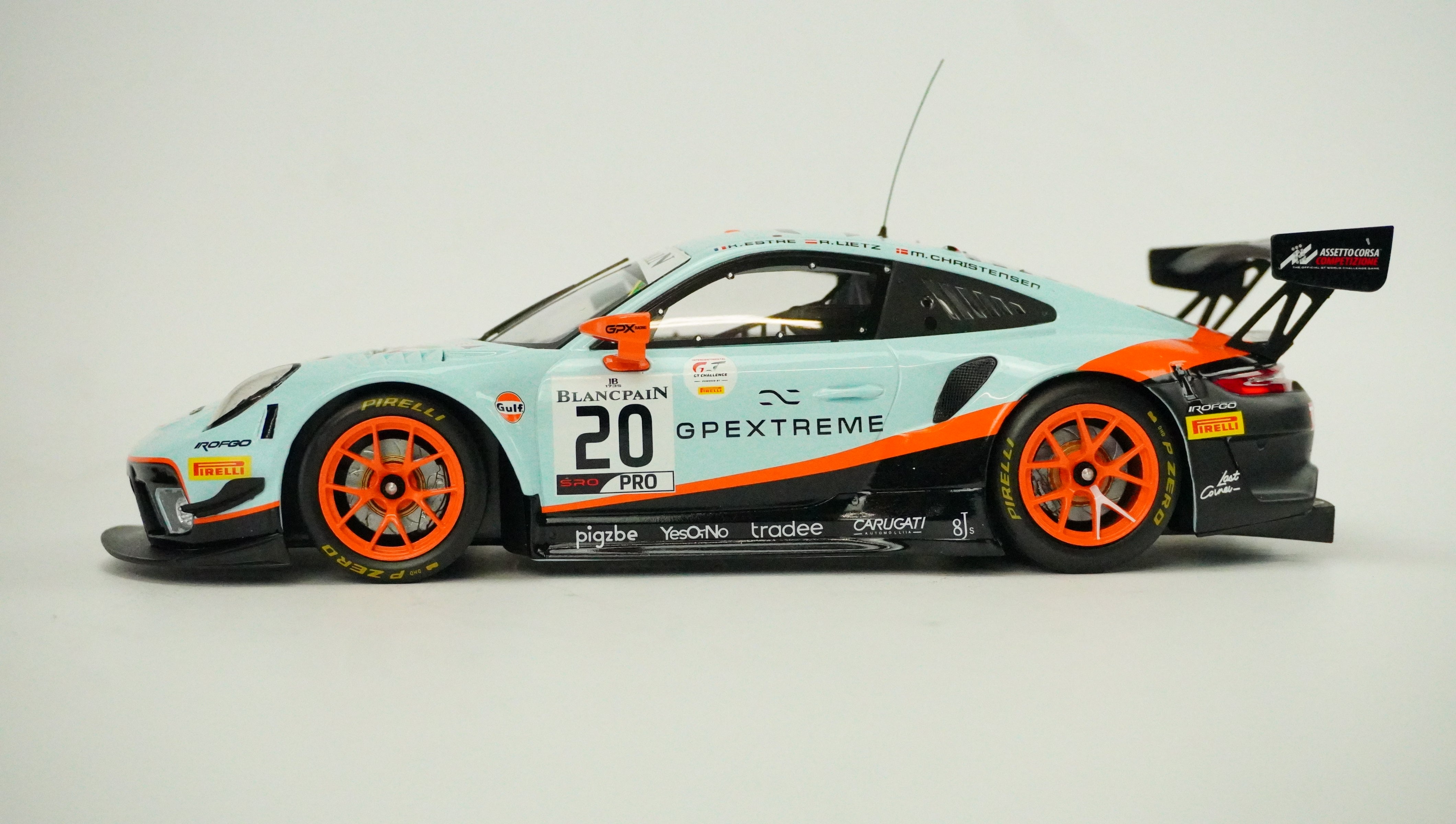 Porsche 911 GT3 Gulf Racing 20 2019 1:18