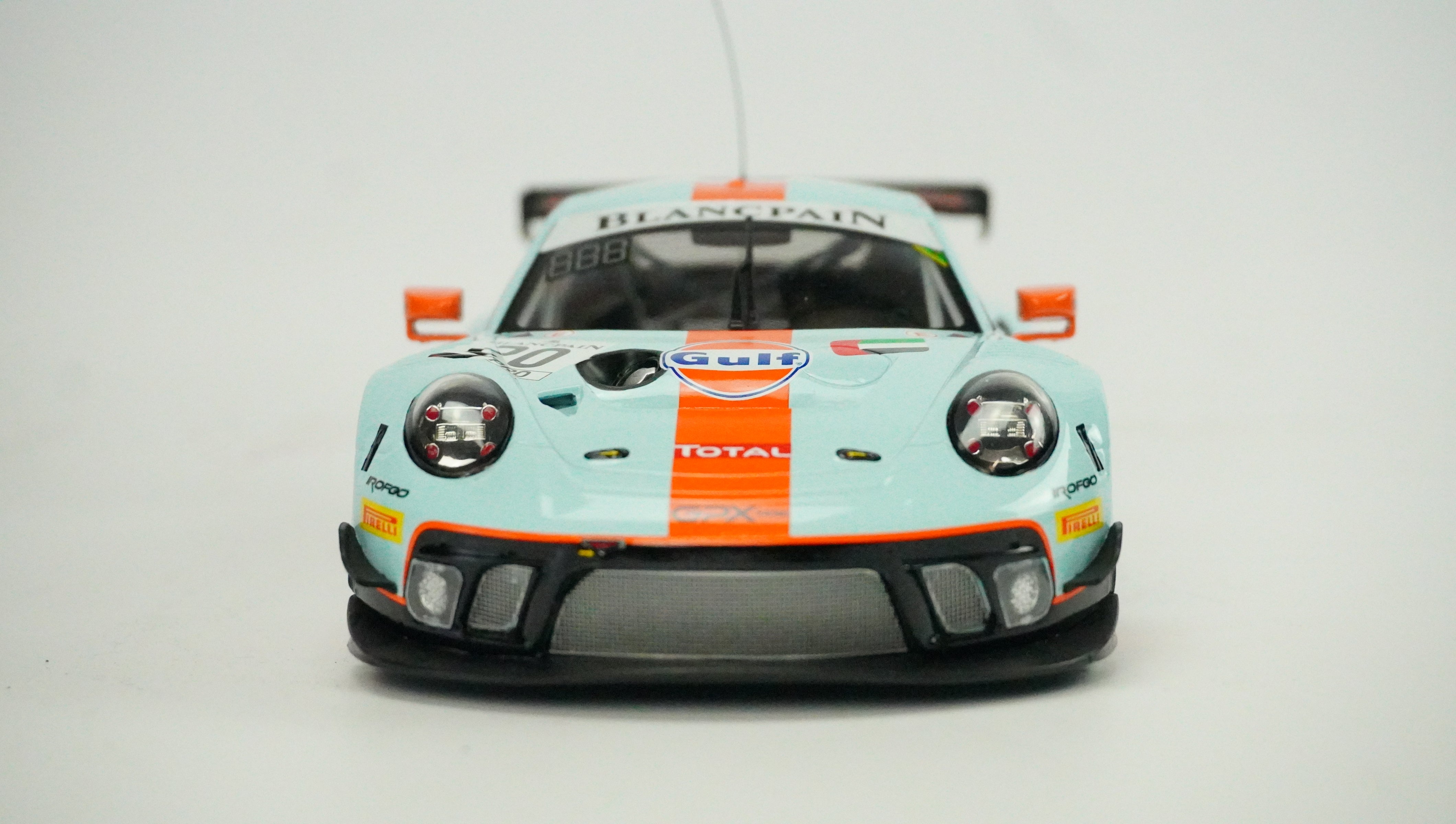 Porsche 911 GT3 Gulf Racing 20 2019 1:18