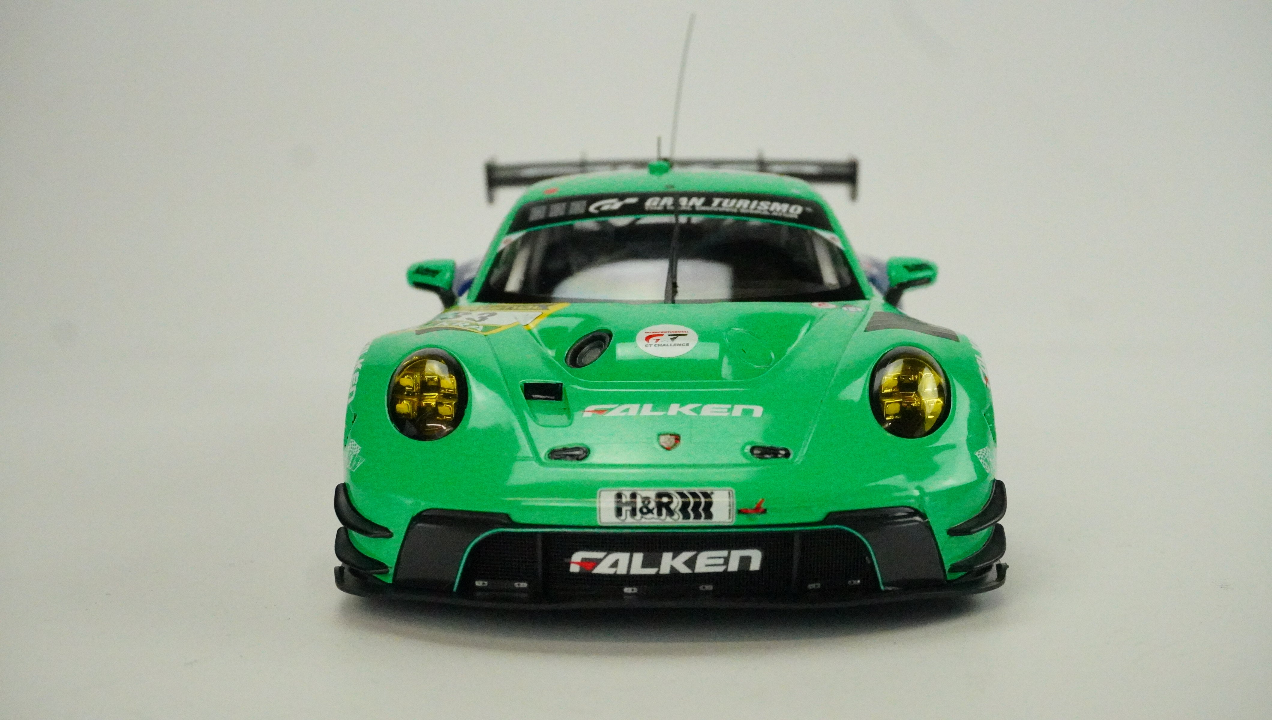 Porsche 911 (992) GT3 R-Nr.33 Limited 1:18
