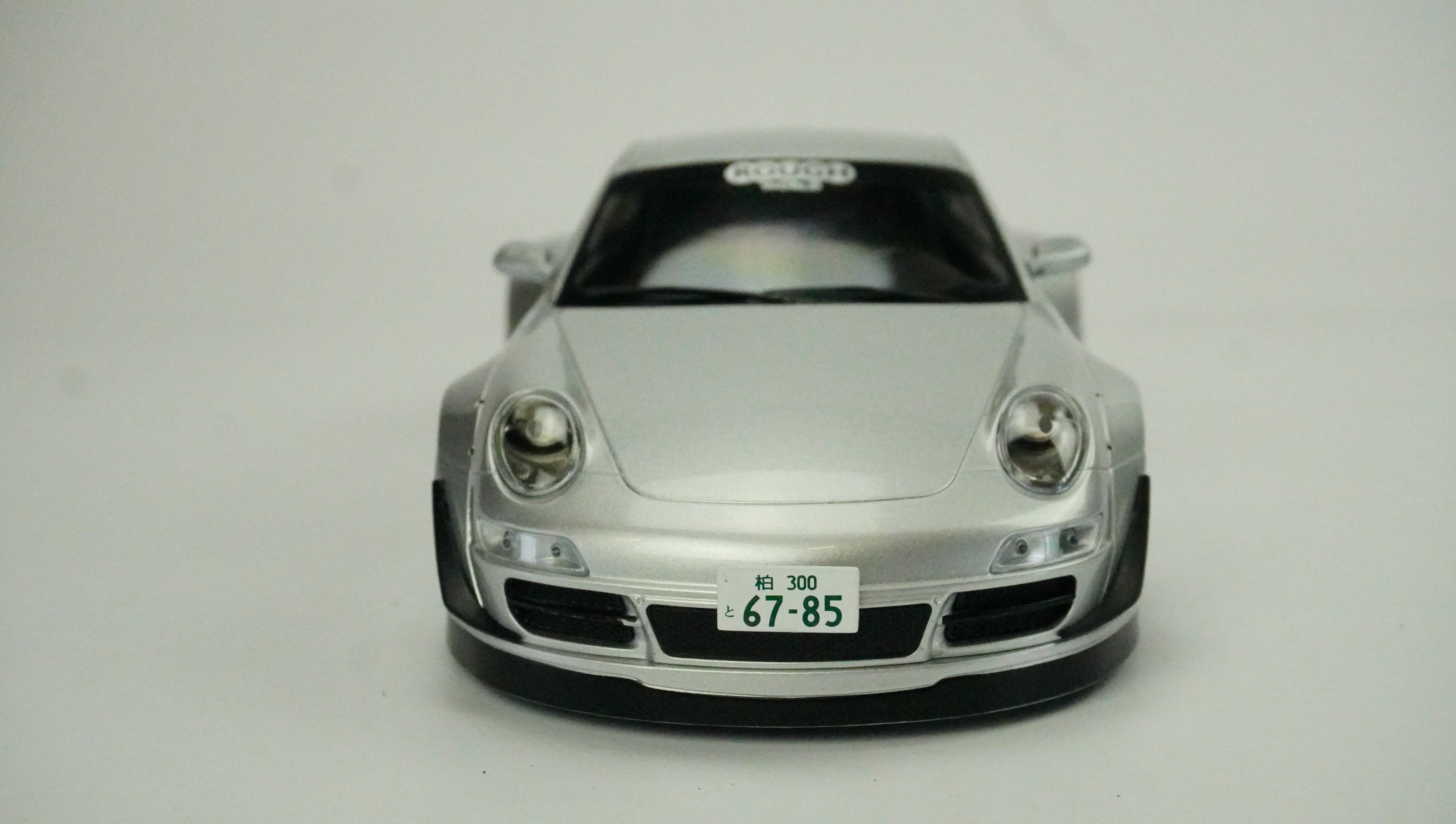 Porsche 911 (997) RWB 1:18