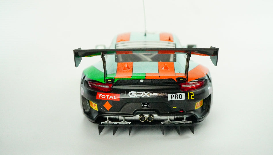 Hot Automodelle New Shop 1:18