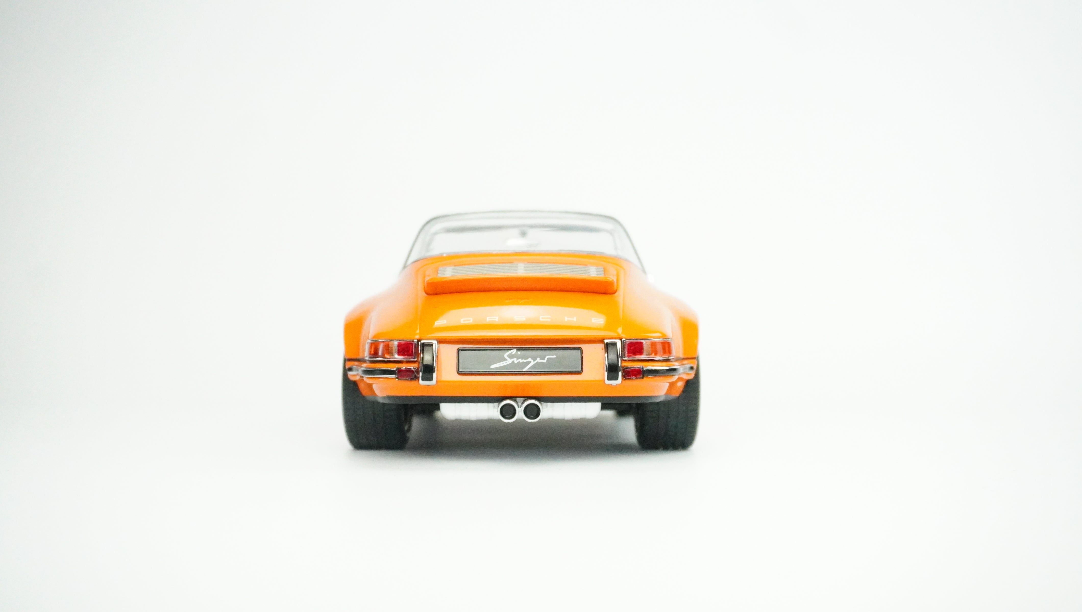 Porsche 911 Targa Singer 1:18