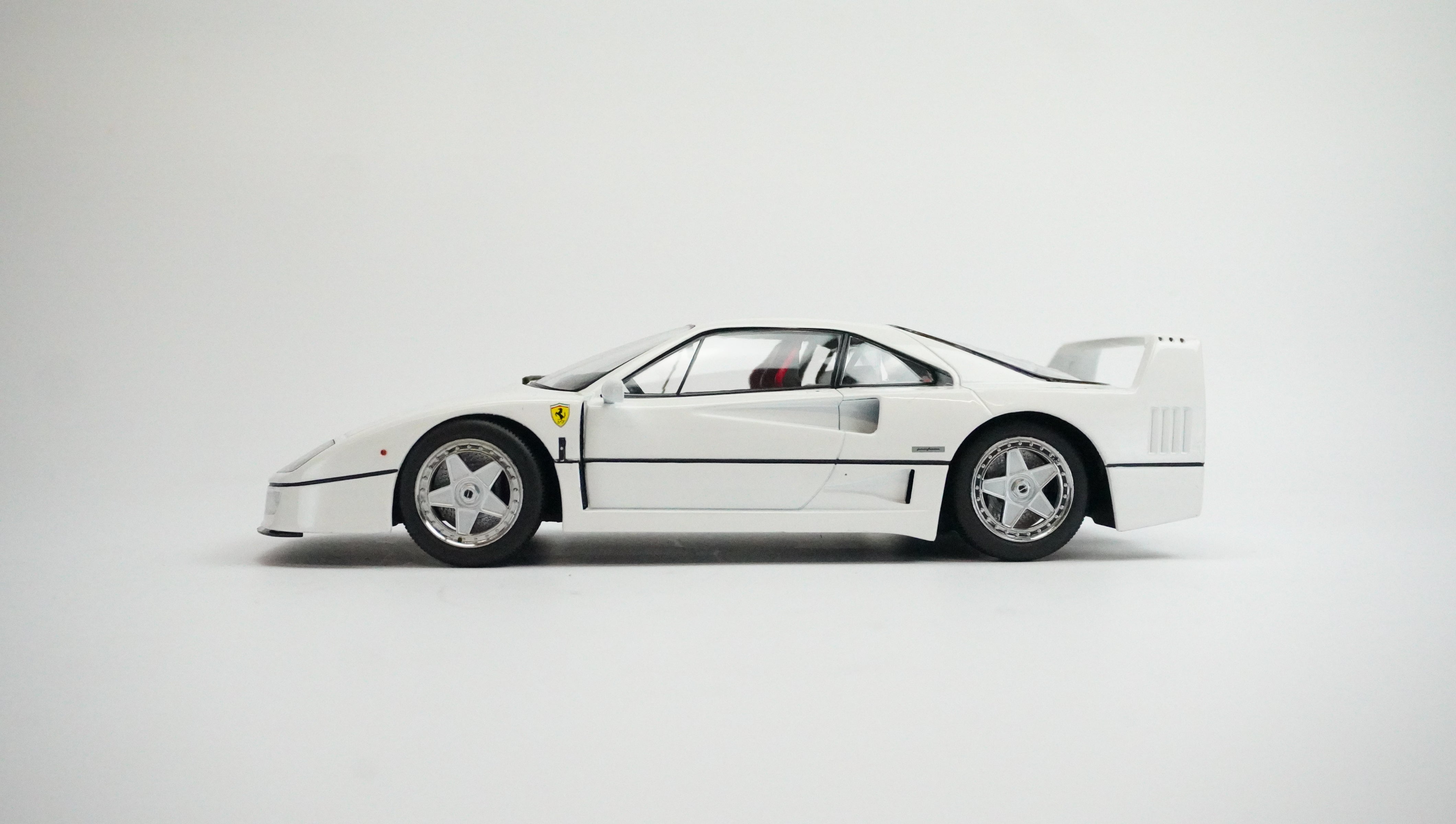 Ferrari F40 1:18