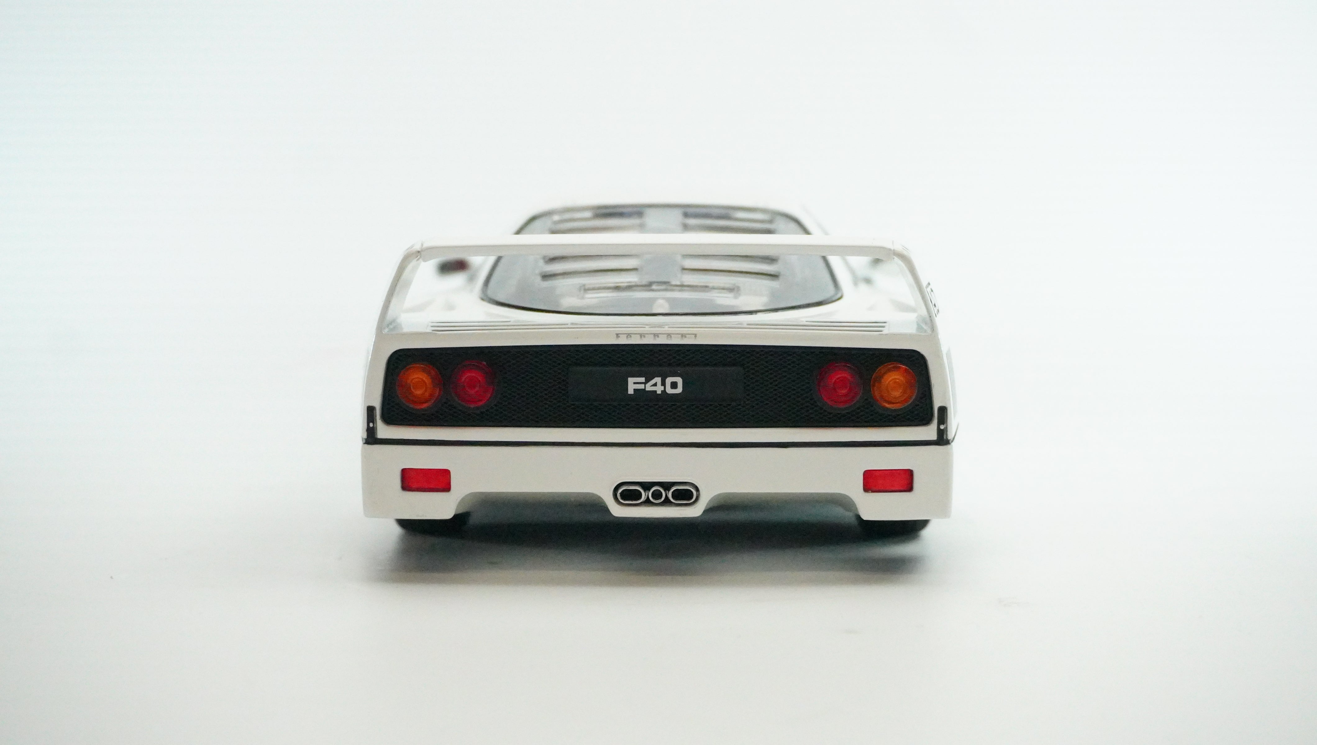Ferrari F40 1:18